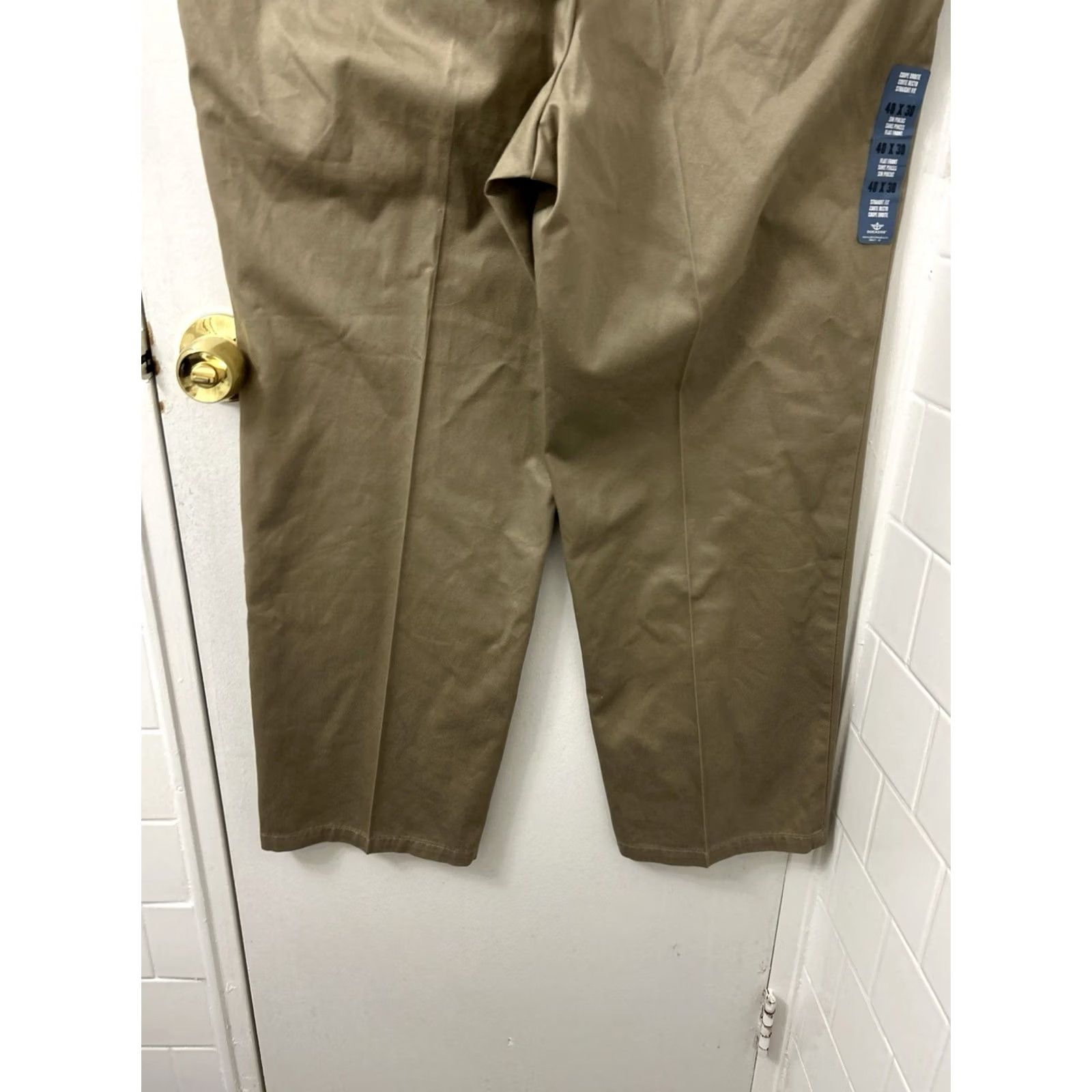 Dockers VINTAGE Dockers Signature Khaki Pants Mens 40x30 Tan Beige Straight Fit Flat Front NWT Size US 40 / EU 56 - 3 Thumbnail