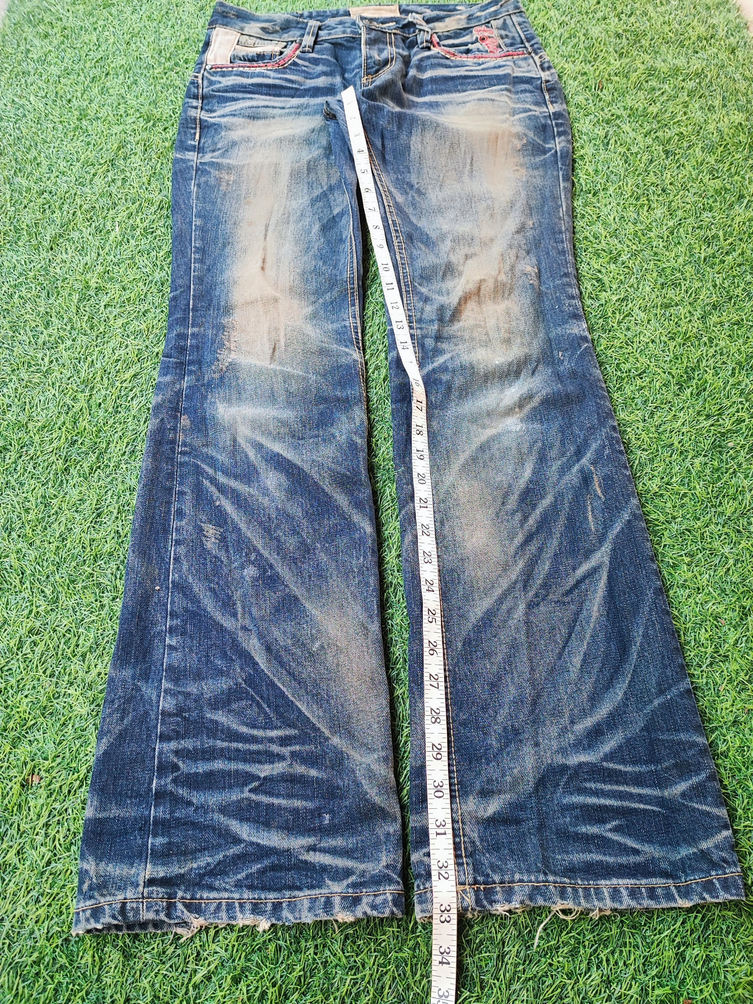 Japanese Brand Rare Yoshitomo Nara Lolita by Concert Club Distressed Jeans Size US 32 / EU 48 - 4 Thumbnail