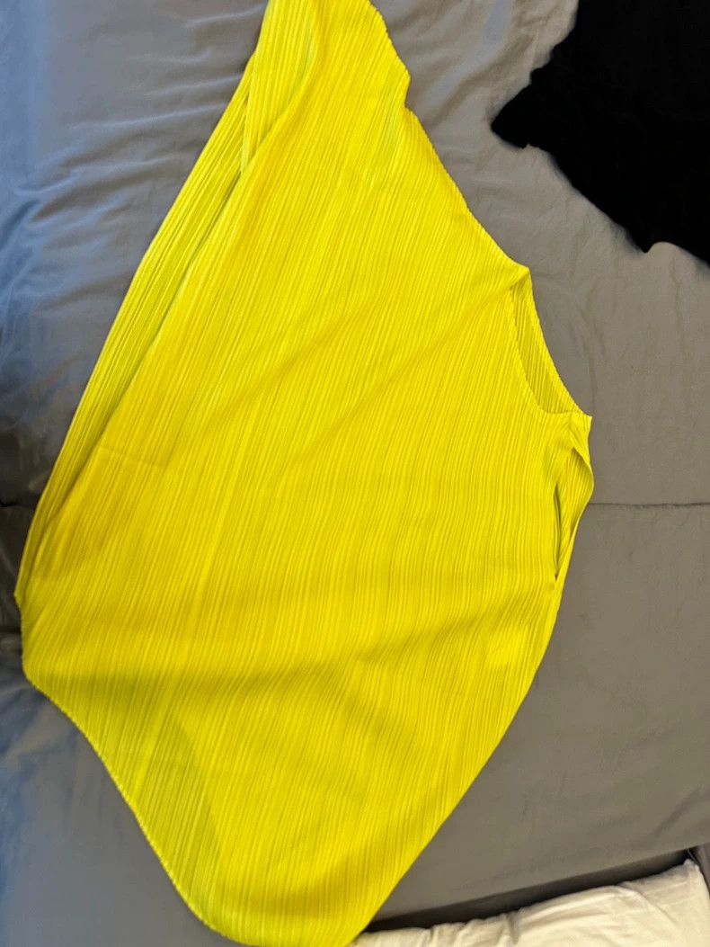 Issey Miyake Issey Miyake size:3 Bright yellow off-the-shoulder dress Size XS / US 0-2 / IT 36-38 - 4 Thumbnail