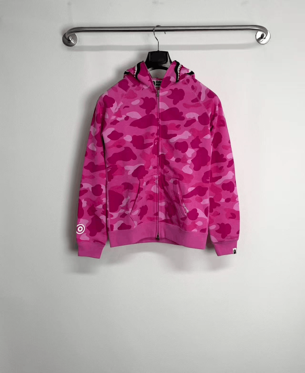 Bape Bape Pink Camo Shark Zip Hoodie Size XS / US 0-2 / IT 36-38 - 1 Thumbnail