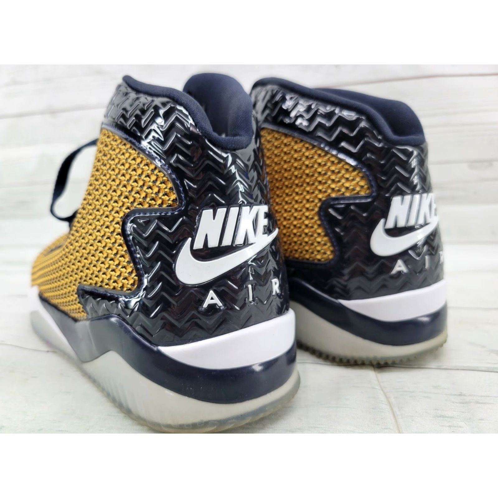 Nike Nike Air Jordan Spike Forty Lee Dunk From Above Gold Leaf Size 12 819952-706 Mens Sneaker Nike Air 90s Spike Forty From Above Leafs Size US 13 / EU 46 - 7 Thumbnail