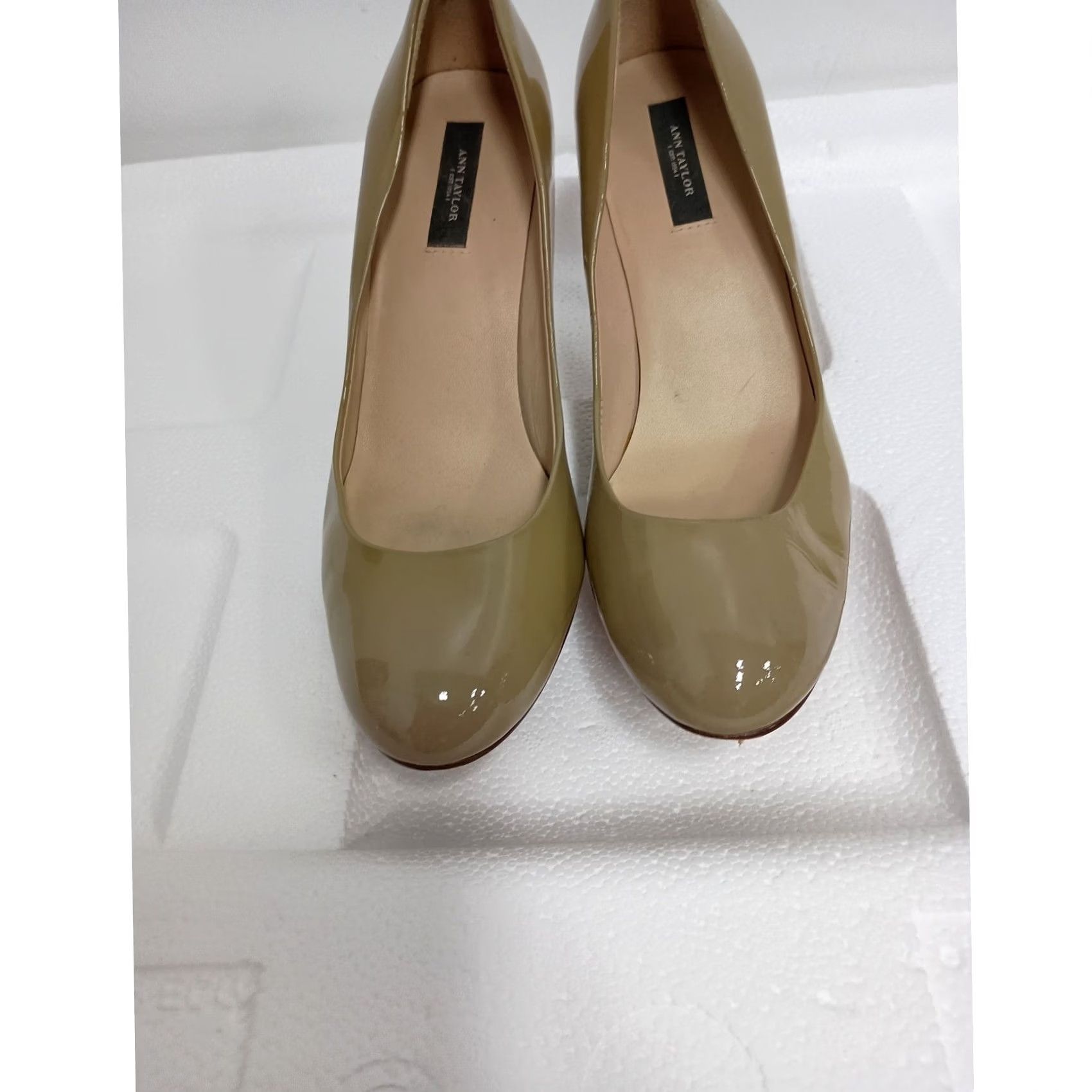Ann Taylor Ann Taylor Pumps Womens 8.5 Tan Patent Leather Round Toe Stiletto Heels Classic Pump Size US 9 / IT 39 - 5 Thumbnail