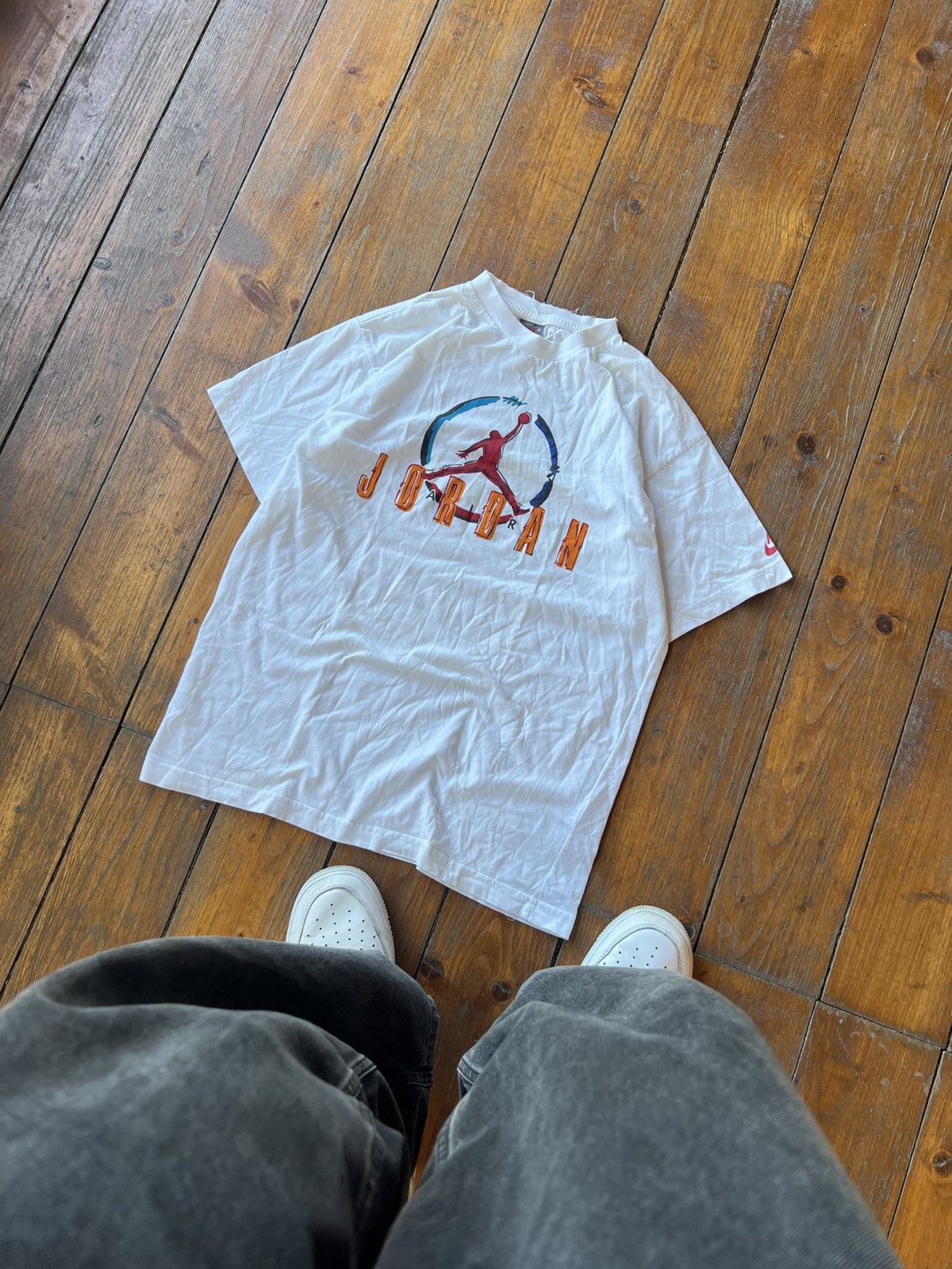 Jordan Brand VINTAGE 90’S MICHAEL JORDAN NIKE GRAPHIC JUMP MAN T SHIRT Size US S / EU 44-46 / 1 - 1 Thumbnail