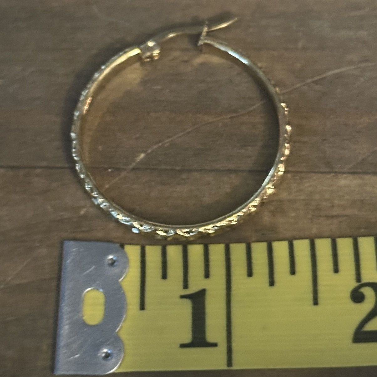 Other Gold tone etched hoop earrings Size ONE SIZE - 3 Thumbnail