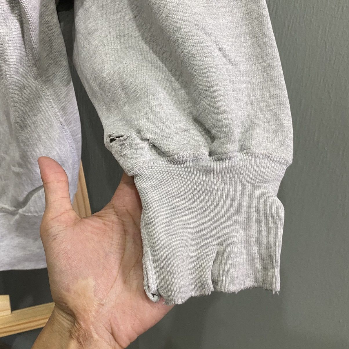 Champion Vintage 90s Champion ReverseWeave University Logo Distressed Size US XL / EU 56 / 4 - 8 Thumbnail
