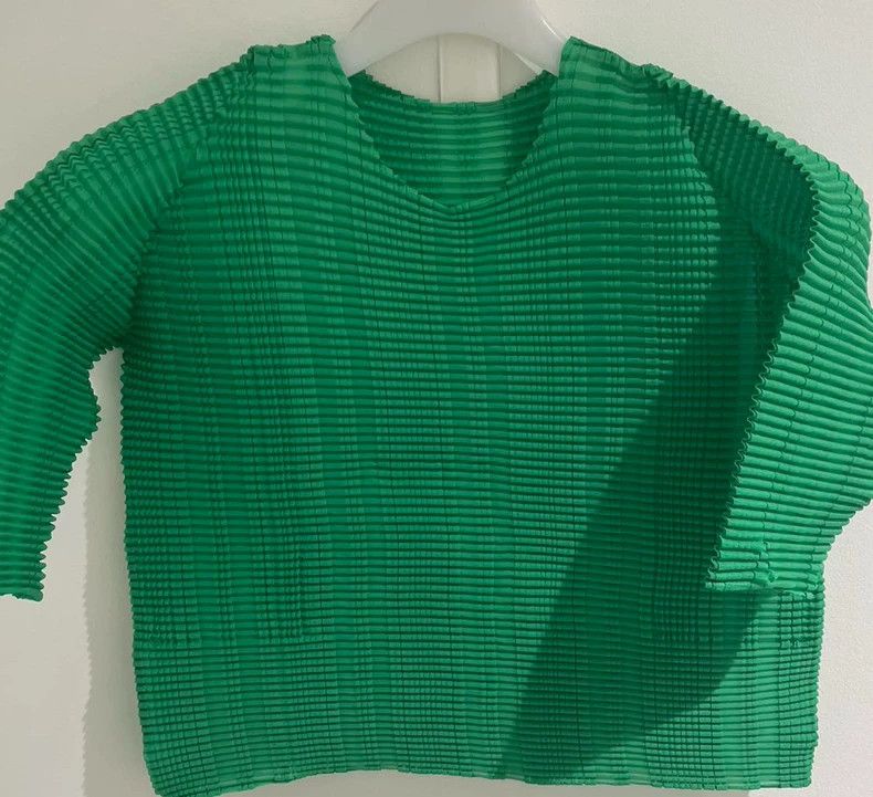 Issey Miyake Issey Miyake size:2 Green horizontal striped short-sleeved Size XS / US 0-2 / IT 36-38 - 1 Thumbnail