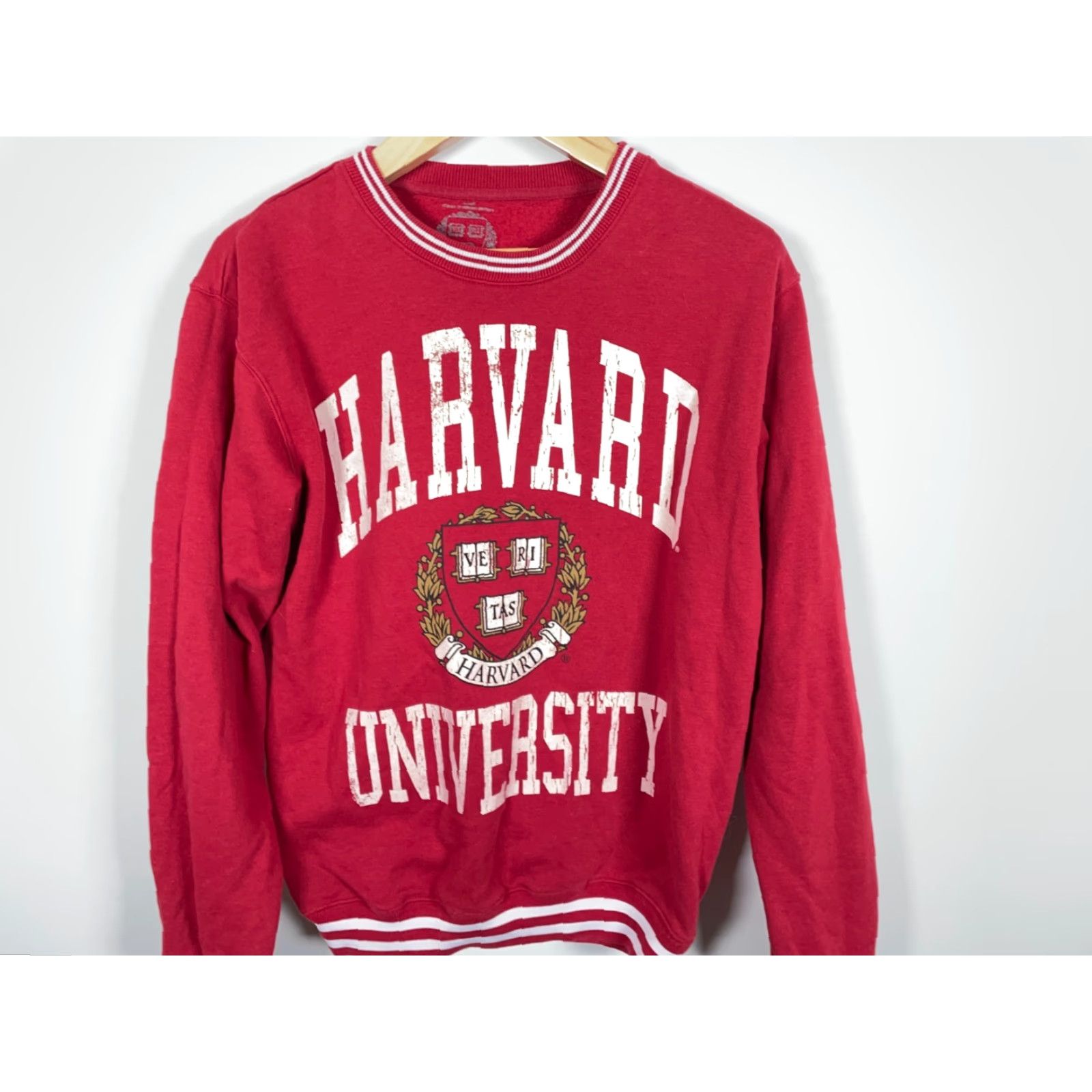 Vintage Harvard Sweatshirt Men's Medium Red Crewneck College University Seal Graphic Print Pullover Size US M / EU 48-50 / 2 - 4 Thumbnail