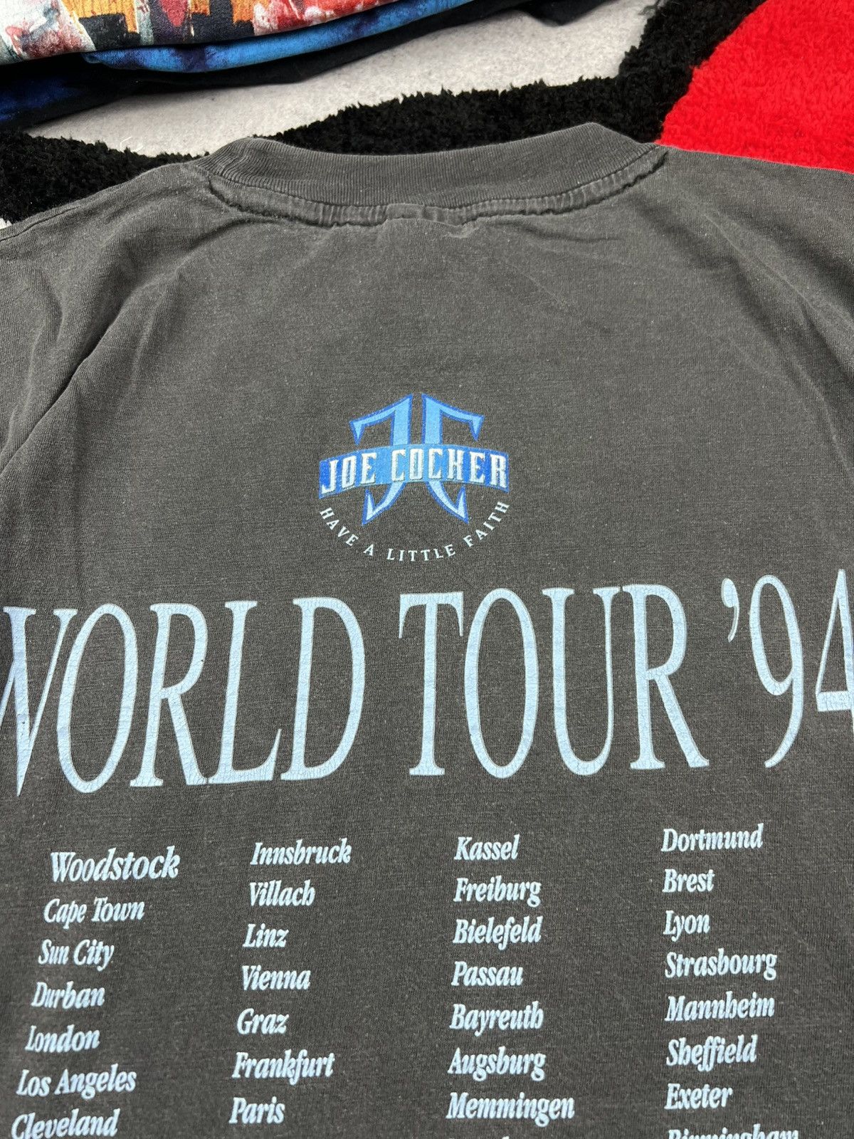 Band Tees FADED Vintage Joe Cocker World Tour 1994 Distressed Y2K Tee Size US L / EU 52-54 / 3 - 8 Thumbnail