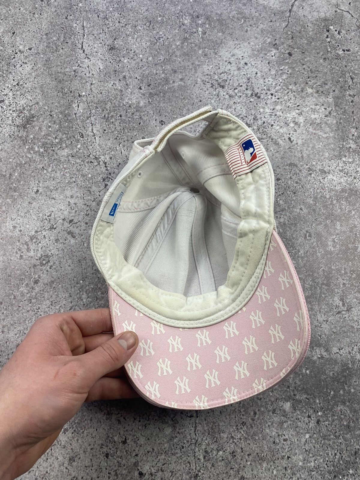 New Era × Vintage VINTAGE Y2K New York Yankees MLB Barbie Streetwear Cap Pink🎀 Size ONE SIZE - 4 Thumbnail