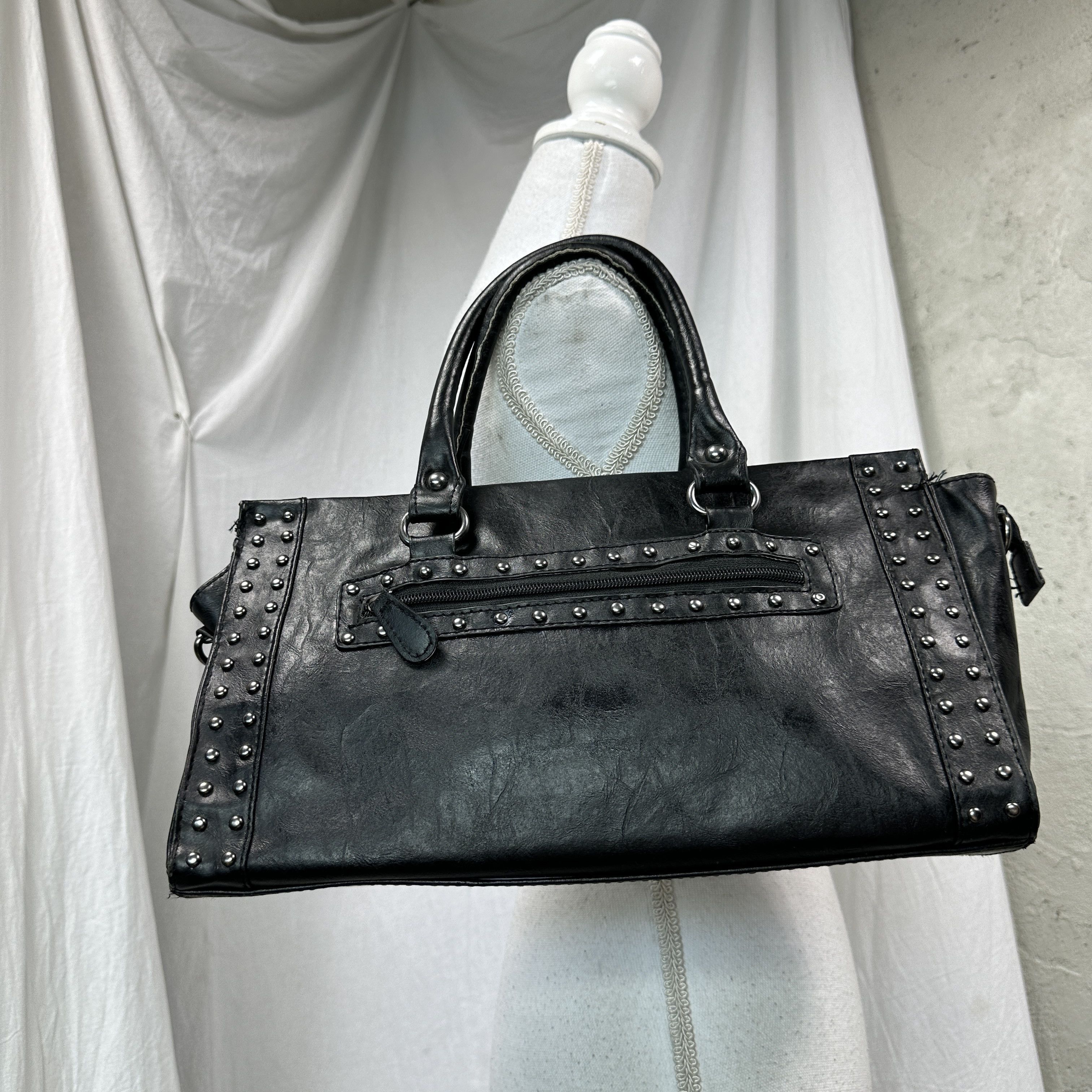 Vintage Vintage Avant Garde Leather Studded Bag Y2K Size ONE SIZE - 4 Thumbnail