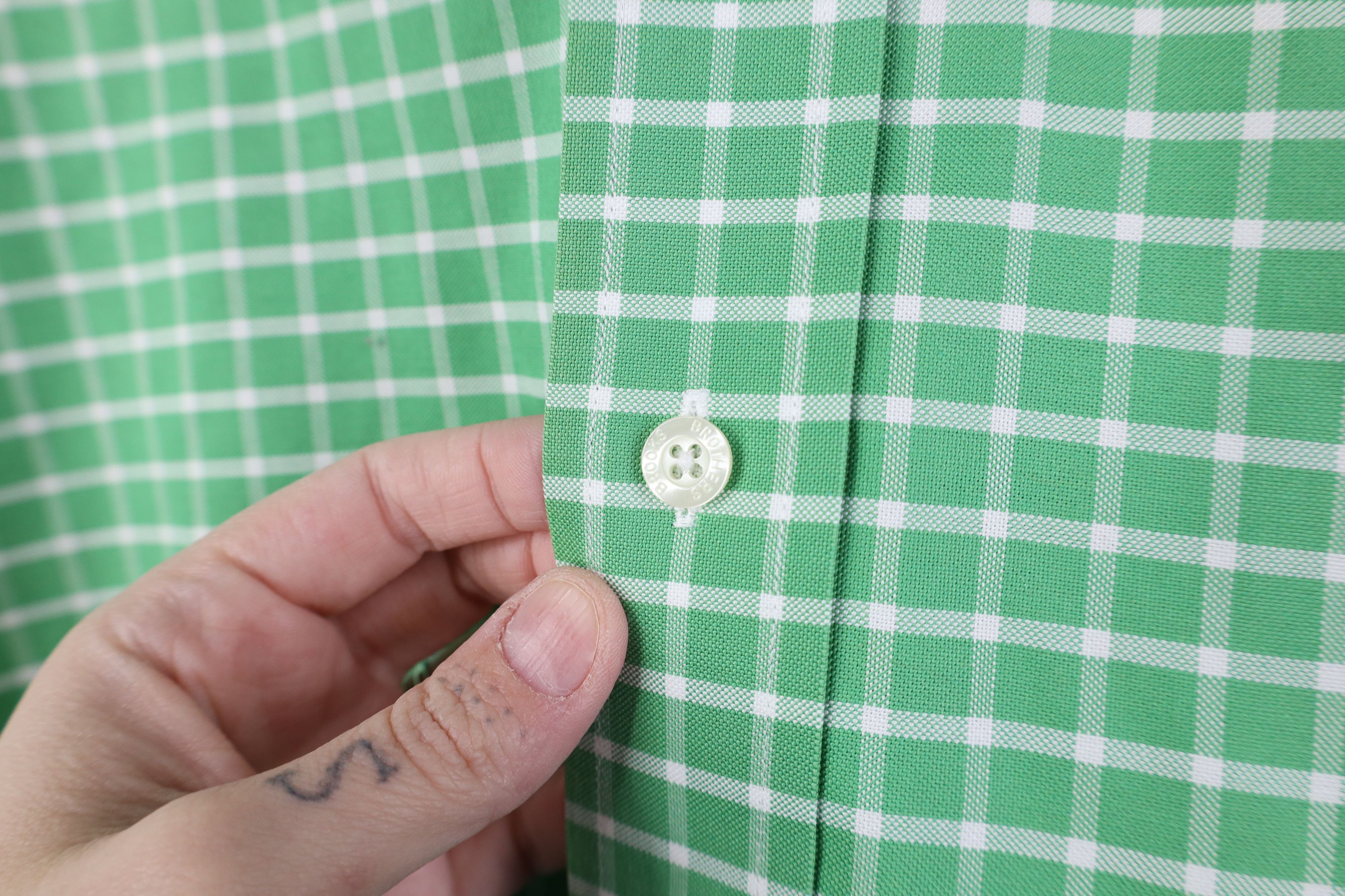 Brooks Brothers Vintage Brooks Brothers Cotton Button Down Shirt Green Plaid Size US L / EU 52-54 / 3 - 5 Thumbnail