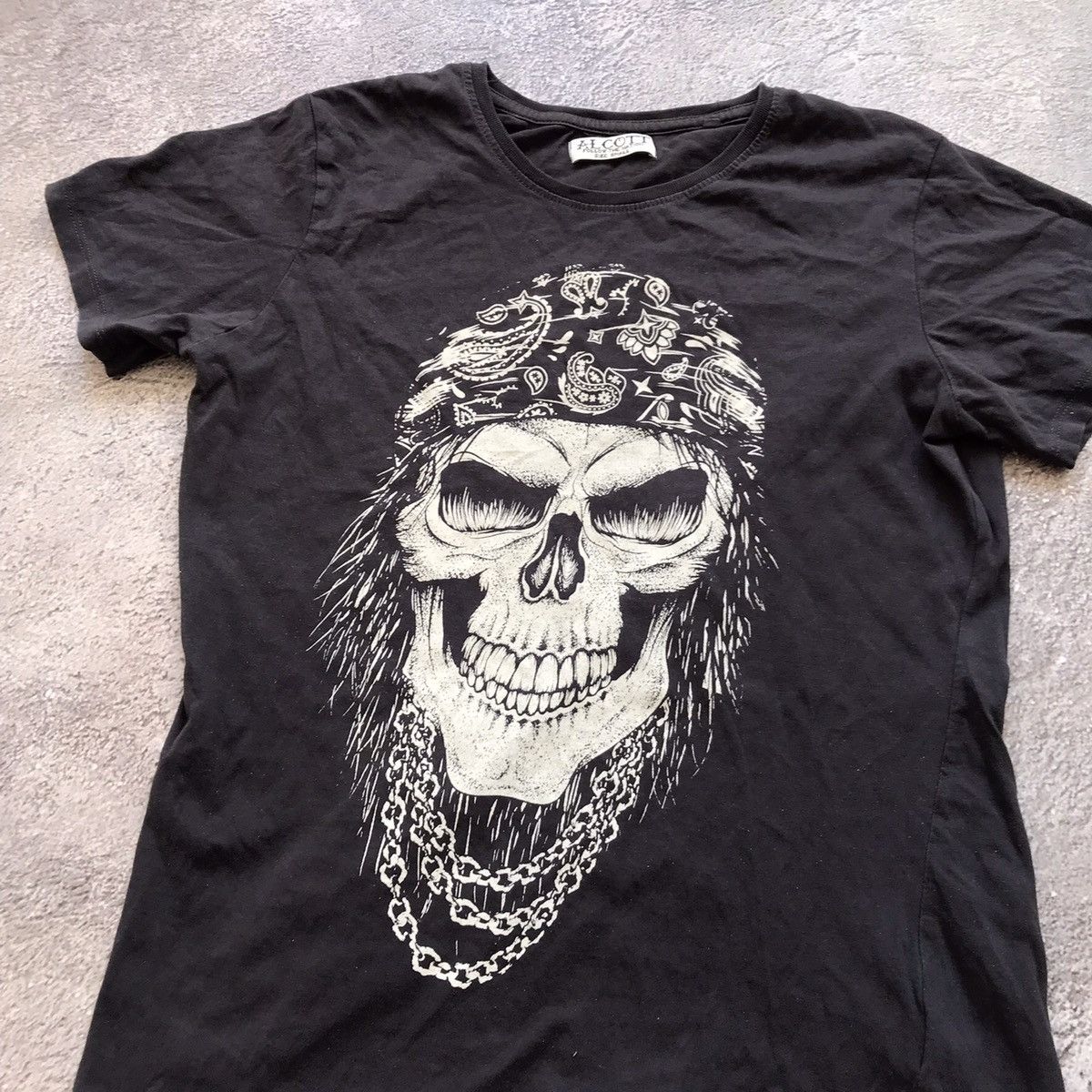Vintage Vintage 90s Graphic Tee Skull Print Grunge Streetwear Boxy S Size US S / EU 44-46 / 1 - 3 Thumbnail