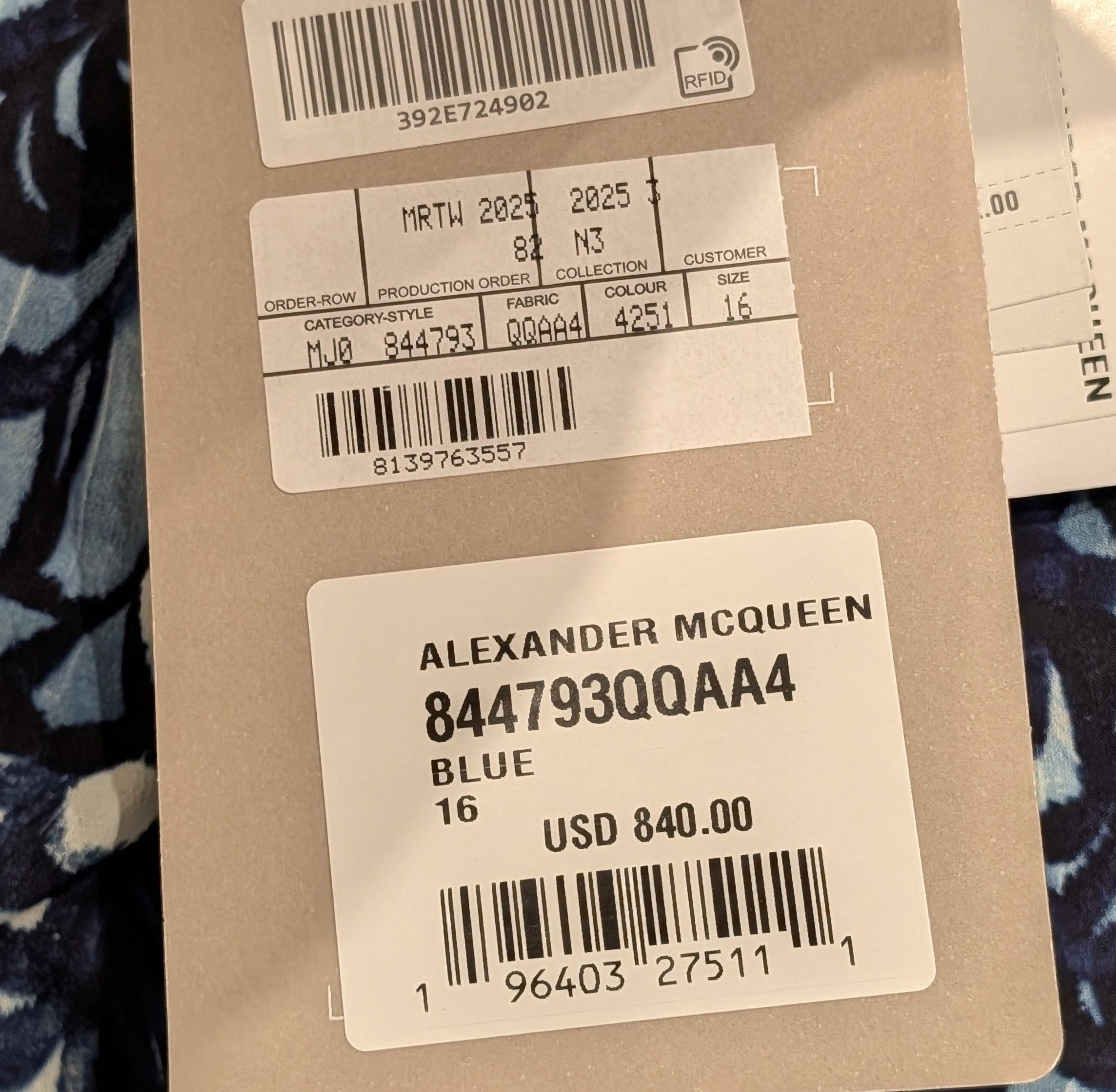 Alexander McQueen Alexander McQueen Feather Print Boxy Button Up Camp Shirt 16 Size US L / EU 52-54 / 3 - 6 Thumbnail