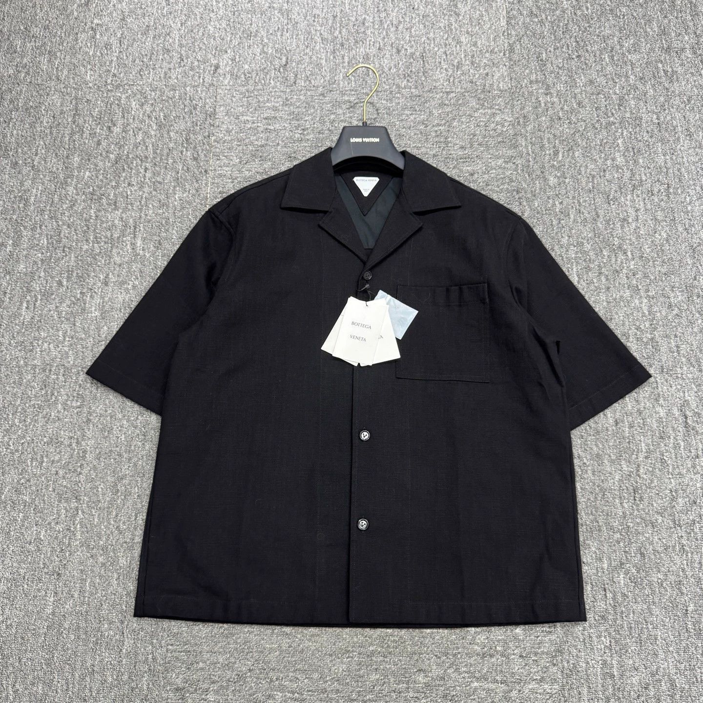 Bottega Veneta Black Short-Sleeve Button-Up Shirt Size US S / EU 44-46 / 1 - 1 Thumbnail