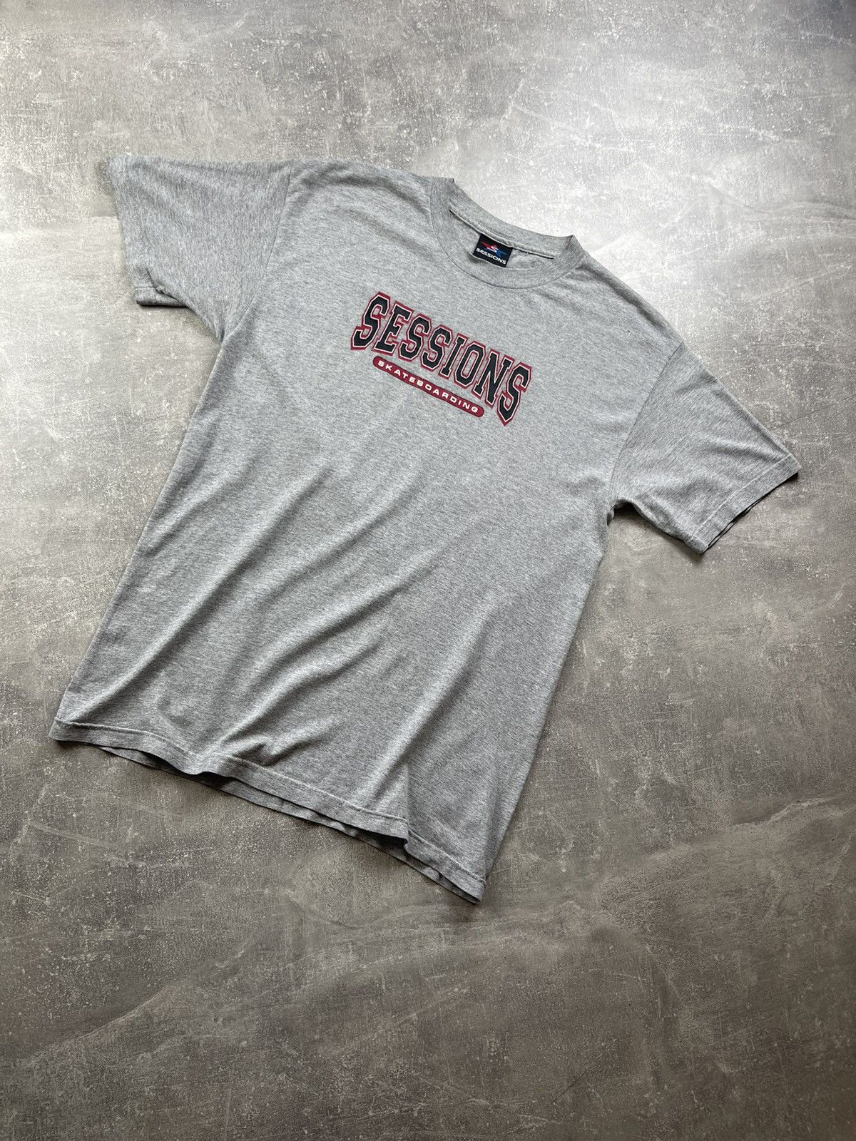 Sessions Vintage 90s Sessions Skateboarding T-Shirt USA Made OG Size US L / EU 52-54 / 3 - 1 Thumbnail