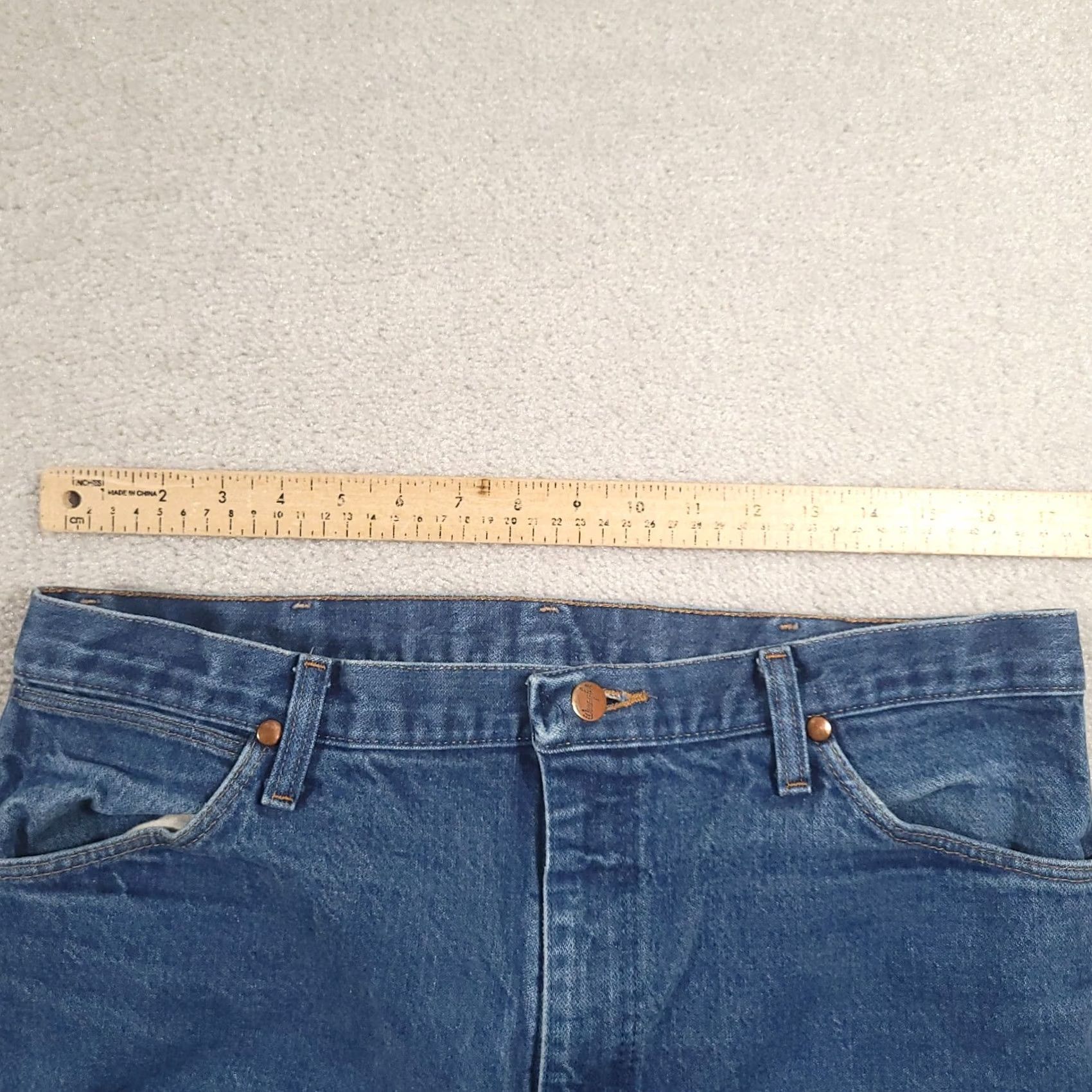 Wrangler VINTAGE Wrangler 13MWZ Cowboy Cut Jeans Mens 36X36 Denim Blue Straight Leg Mens Regular Waist 34 36 Inseam 36 Size US 36 / EU 52 - 2 Thumbnail