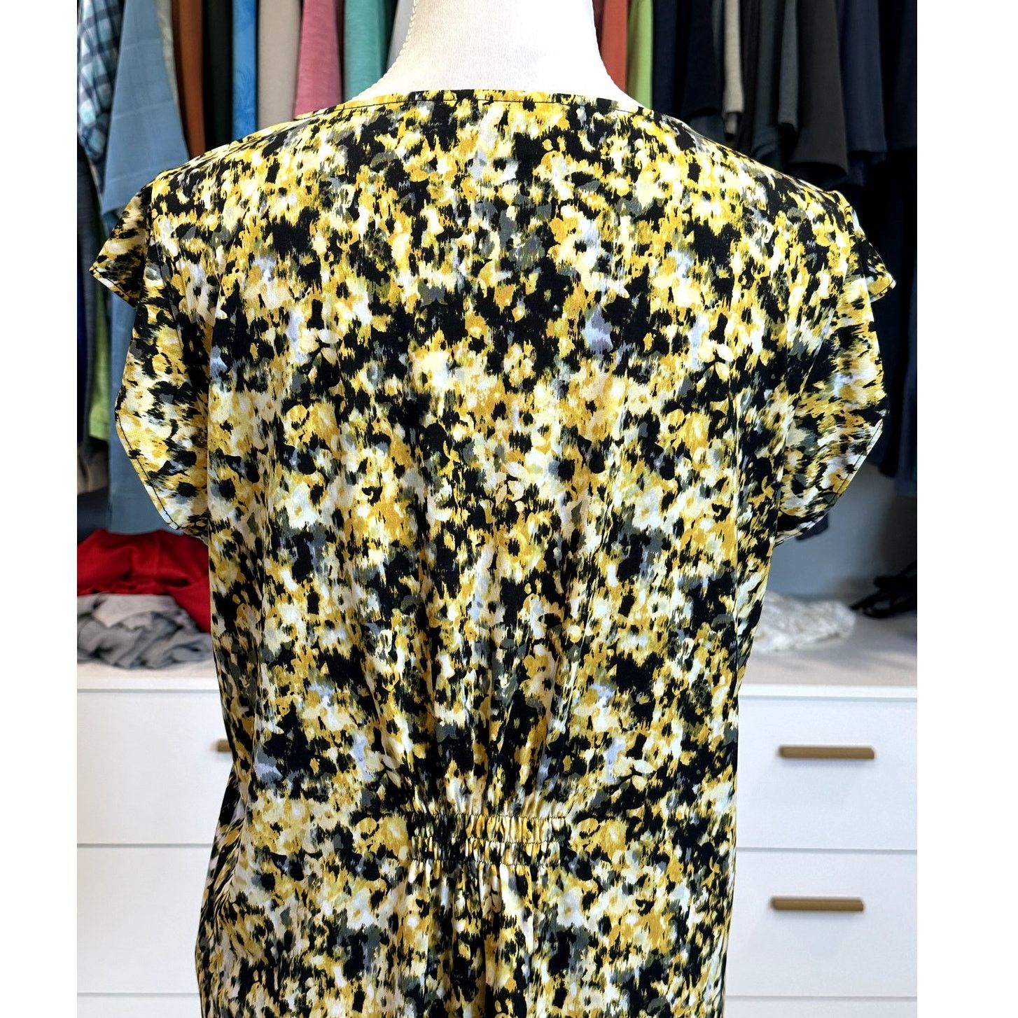 Other Tahari Women's Abstract Yellow Black Floral Cap Sleeve M Size M / US 6-8 / IT 42-44 - 6 Thumbnail