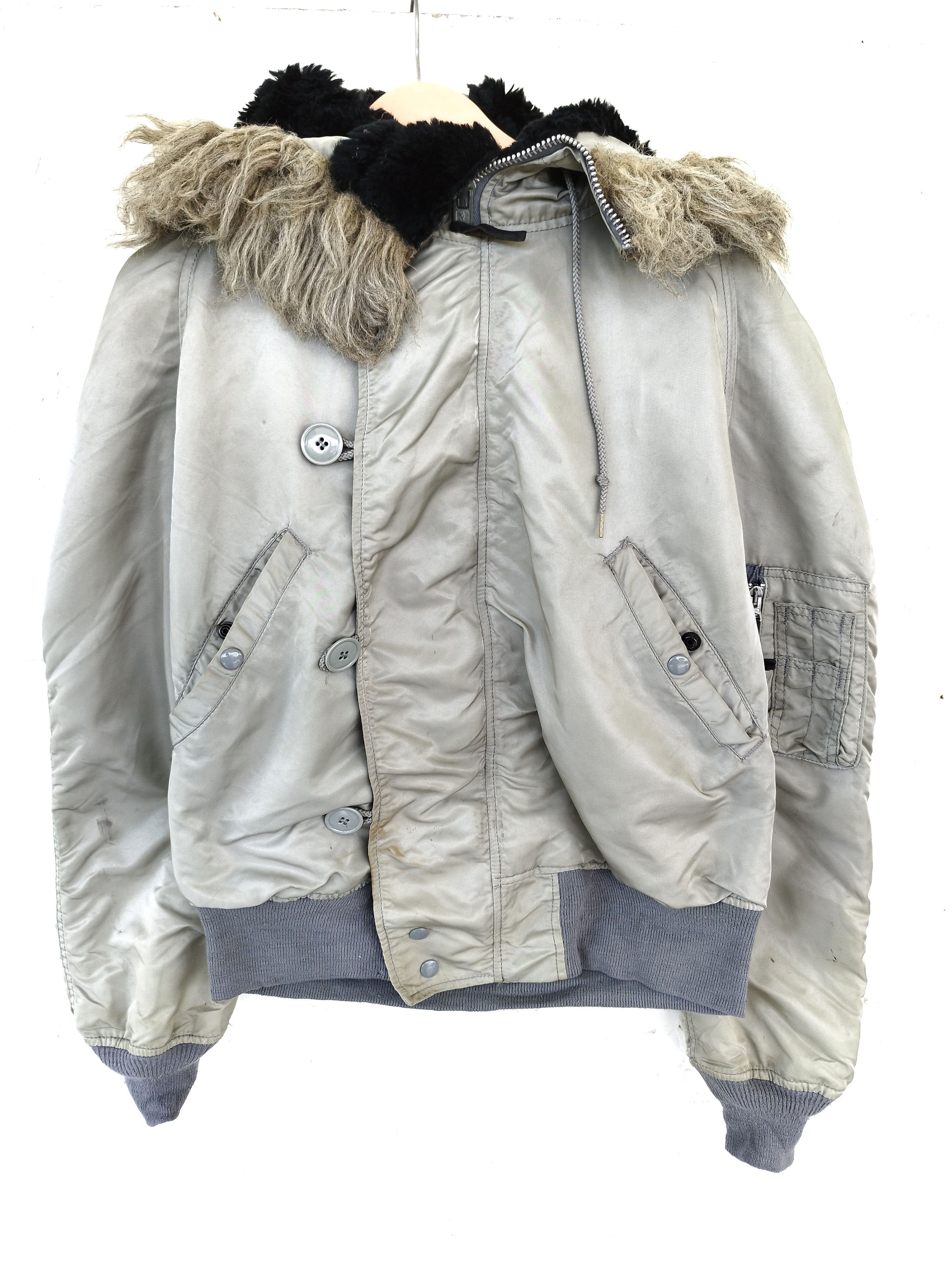 B 3 | Grailed