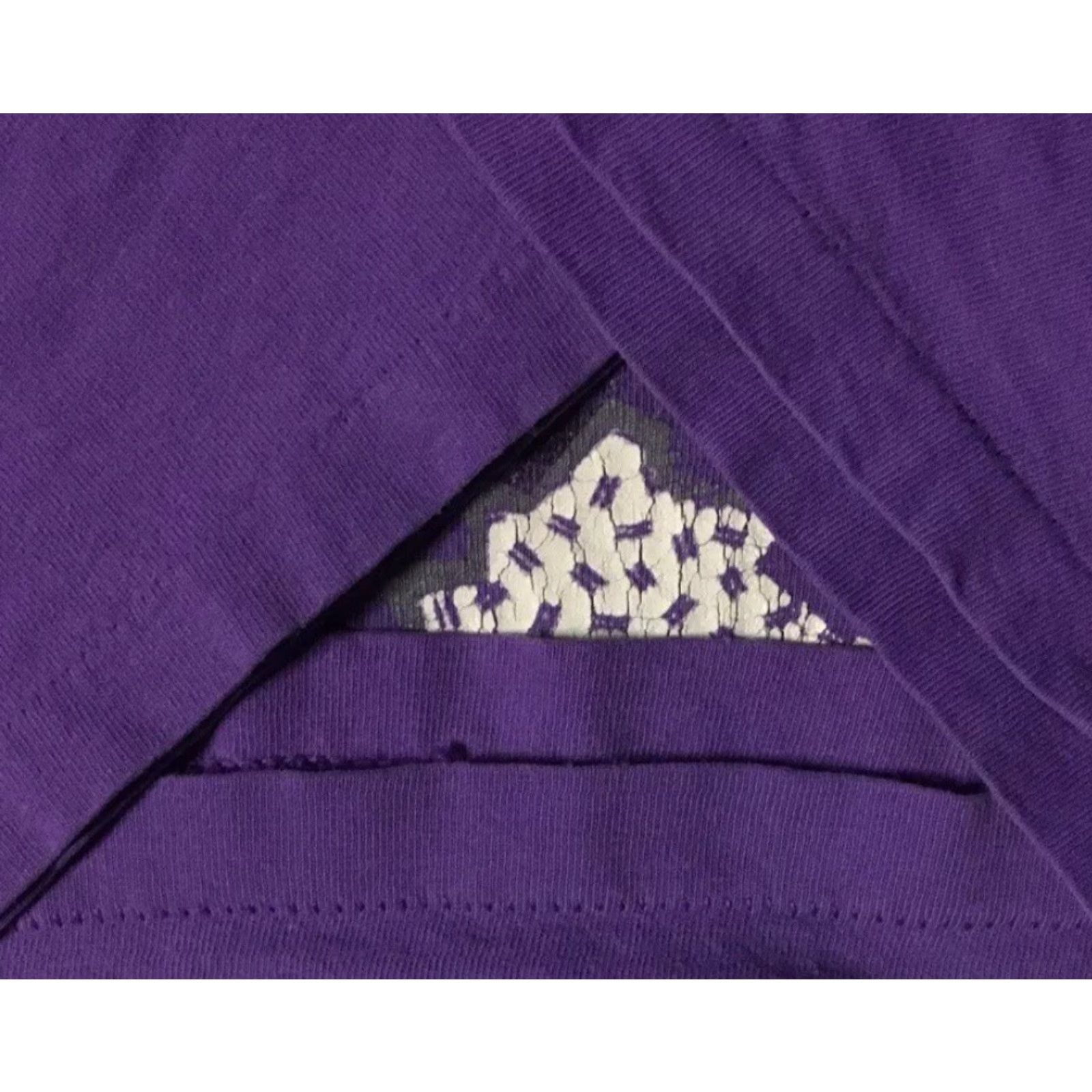 Vintage Vtg 90s University Washington Huskies Faded Distress Shirt M L Track PE Grunge Shirt Mens Purple 90s University Grunge Huskies WWE? Size US M / EU 48-50 / 2 - 3 Thumbnail