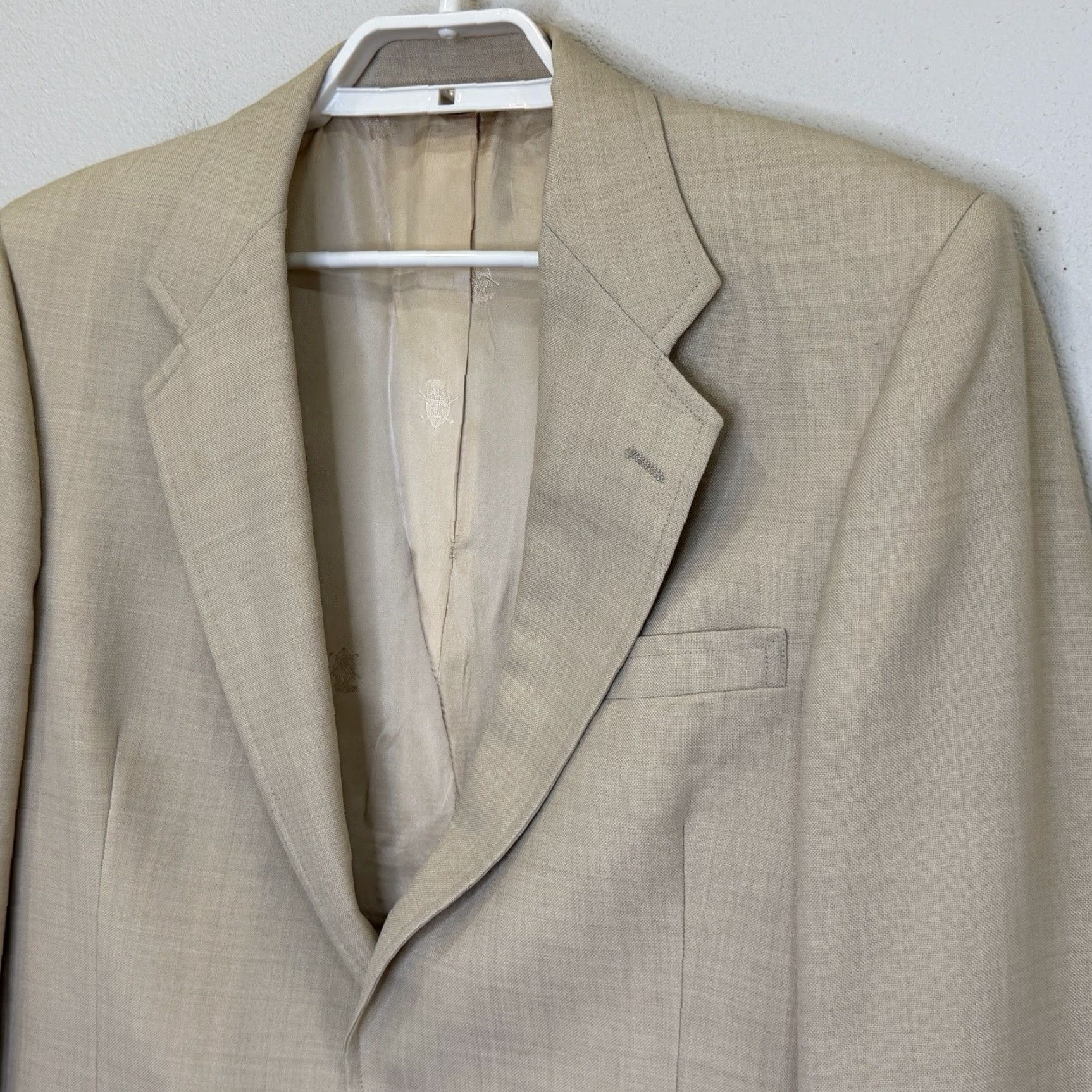 Hart Schaffner Marx VINTAGE Hart Schaffner Marx Blazer Sports Coat 42R Tan Wool Blend Men Blazer Notch Lapel Two-Button Single-Breasted 21.5" Armpit 31.5" USA Size 42R - 2 Thumbnail