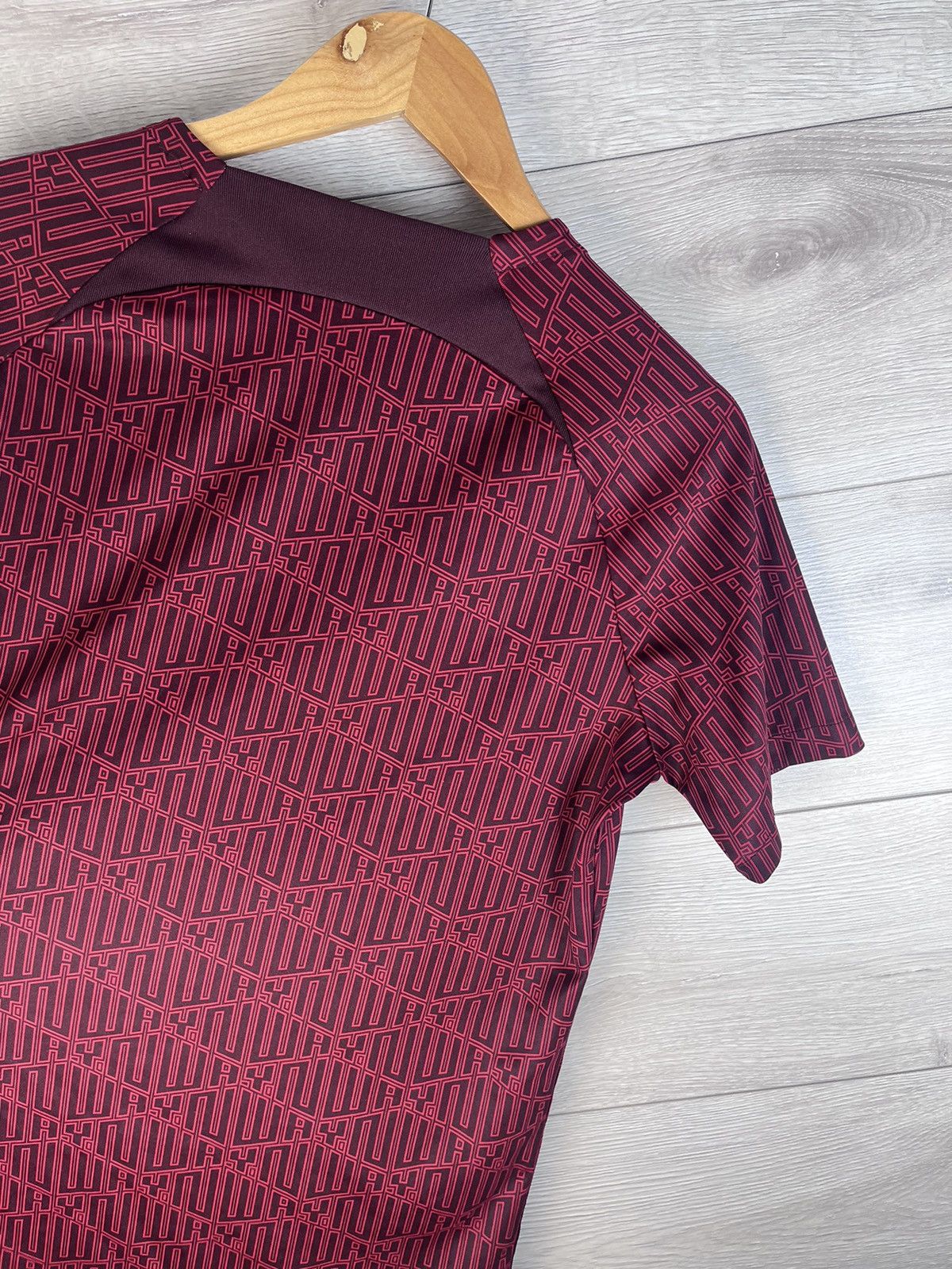 Nike Men's soccer jersey Nike FC Liverpool U18 size M made 🇬🇪 Size US M / EU 48-50 / 2 - 10 Thumbnail