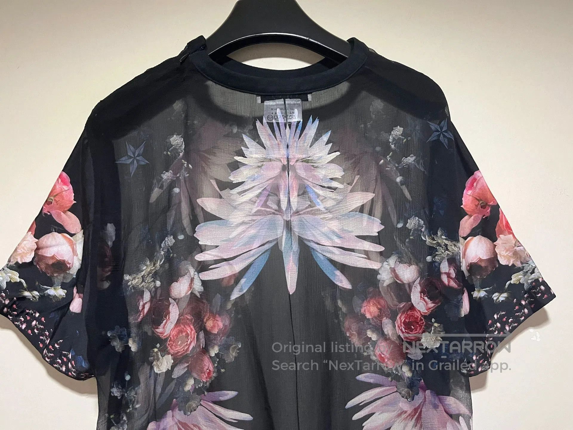 Givenchy Givenchy Silk Floral Print Short Sleeve T-shirt. Size US XL / EU 56 / 4 - 5 Thumbnail