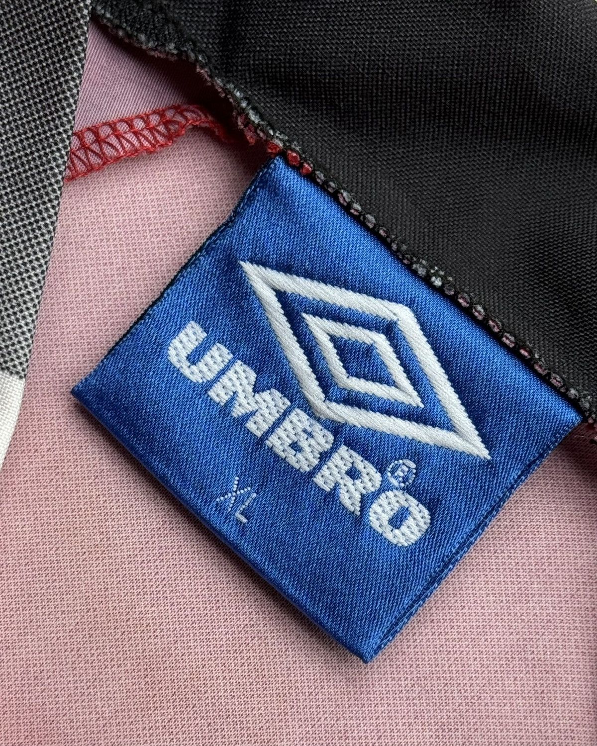 Umbro × Vintage 1995/96 CANTONA #7 Manchester United Vintage soccer jersey Size US XL / EU 56 / 4 - 4 Thumbnail