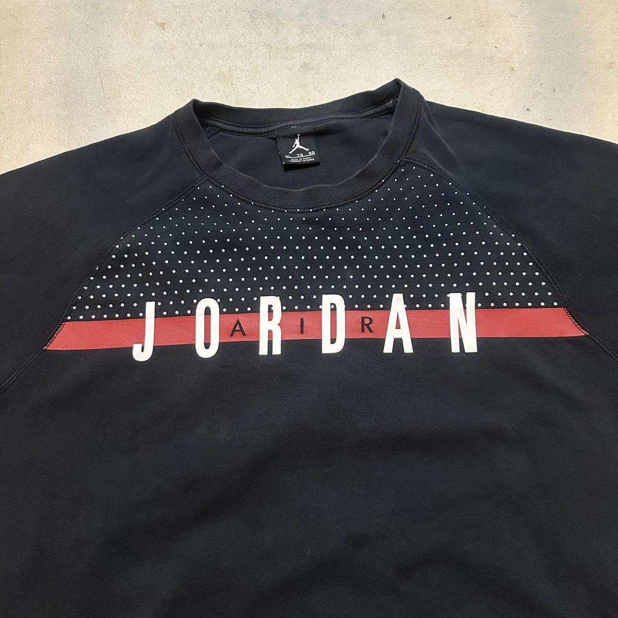 Jordan Brand Y2K Nike Jordan Brand Black Crewneck Sweatshirt Size XL Size US XL / EU 56 / 4 - 4 Thumbnail