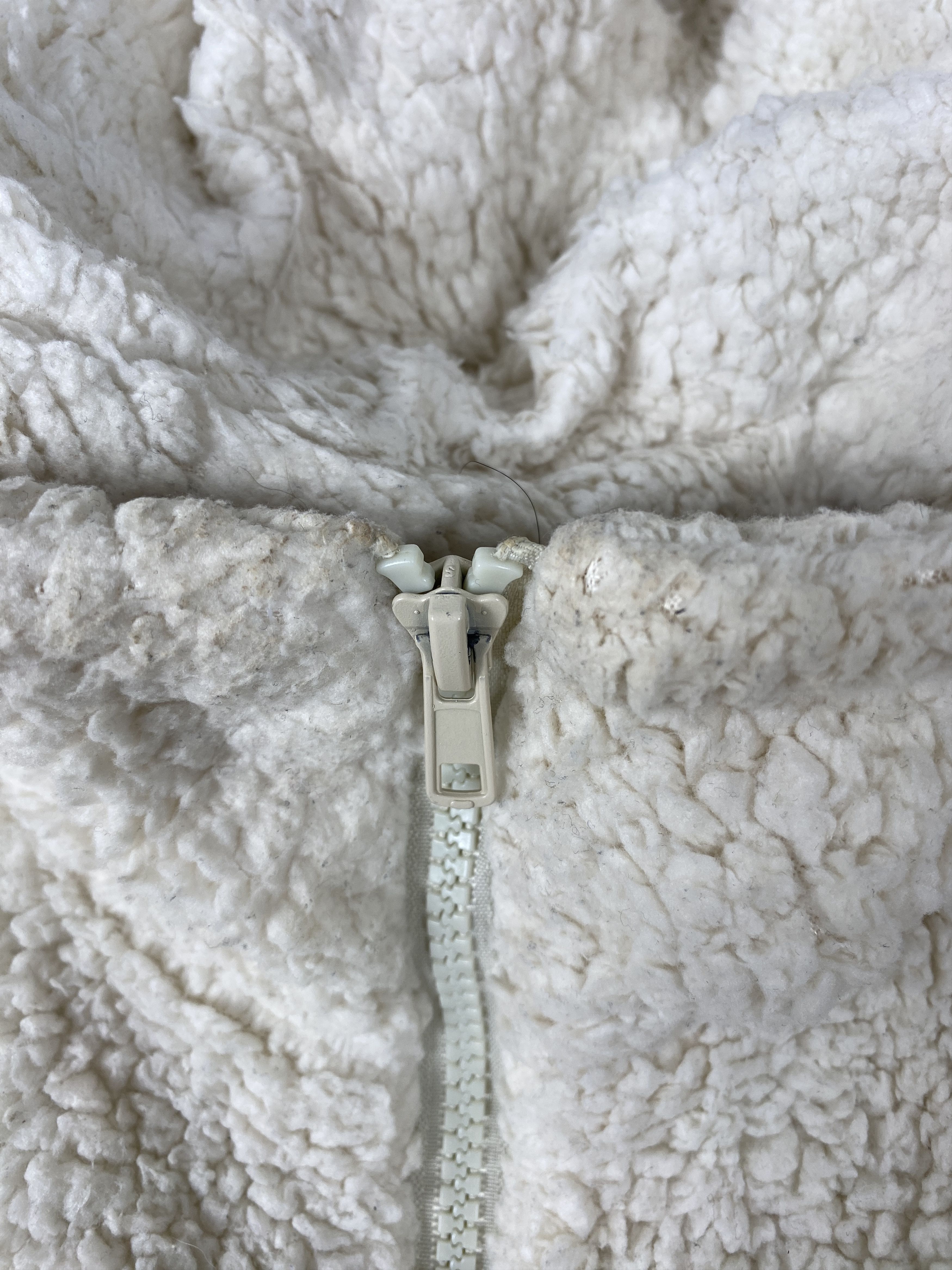 Japanese Brand Vintage Japanese Brand Fleece Hoodie Jacket J1927 Size US S / EU 44-46 / 1 - 3 Thumbnail