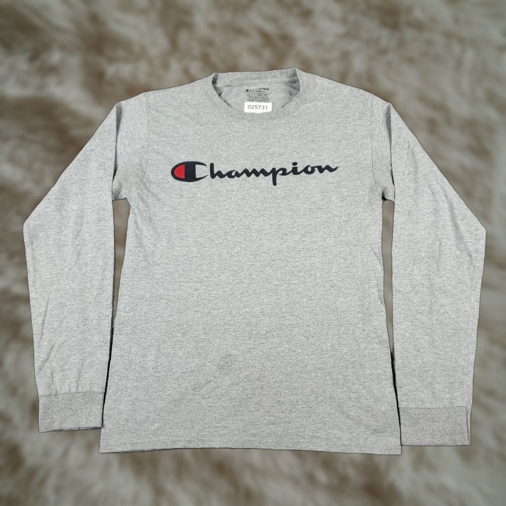 Champion Champion T Shirt Mens Size Small Casual Long Sleeve Adult Crew Neck Gray Cotton Regular Nike? Wait no. Size US S / EU 44-46 / 1 - 1 Thumbnail