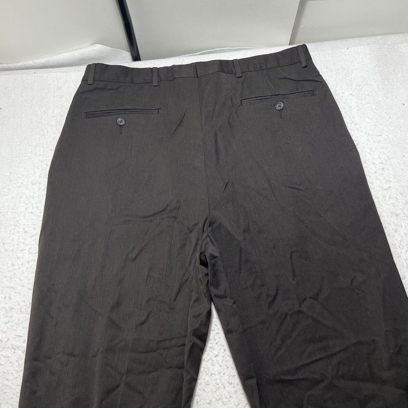 Geoffrey Beene Geoffrey Beene 36x34 Dress Pants Pleated Straight Leg Size US 36 / EU 52 - 6 Thumbnail
