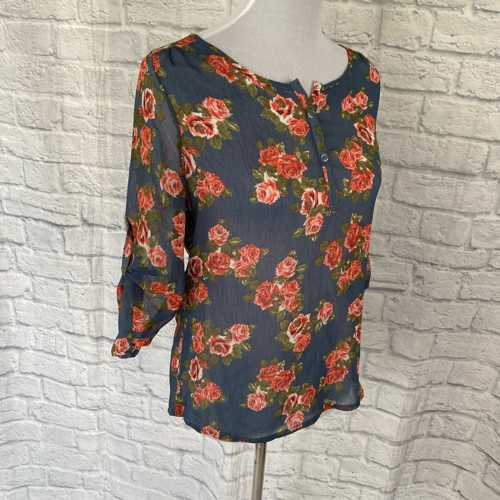 Other Bobbie Brooks women S semi sheer 3/4 sleeve floral print blo Size S / US 4 / IT 40 - 3 Thumbnail
