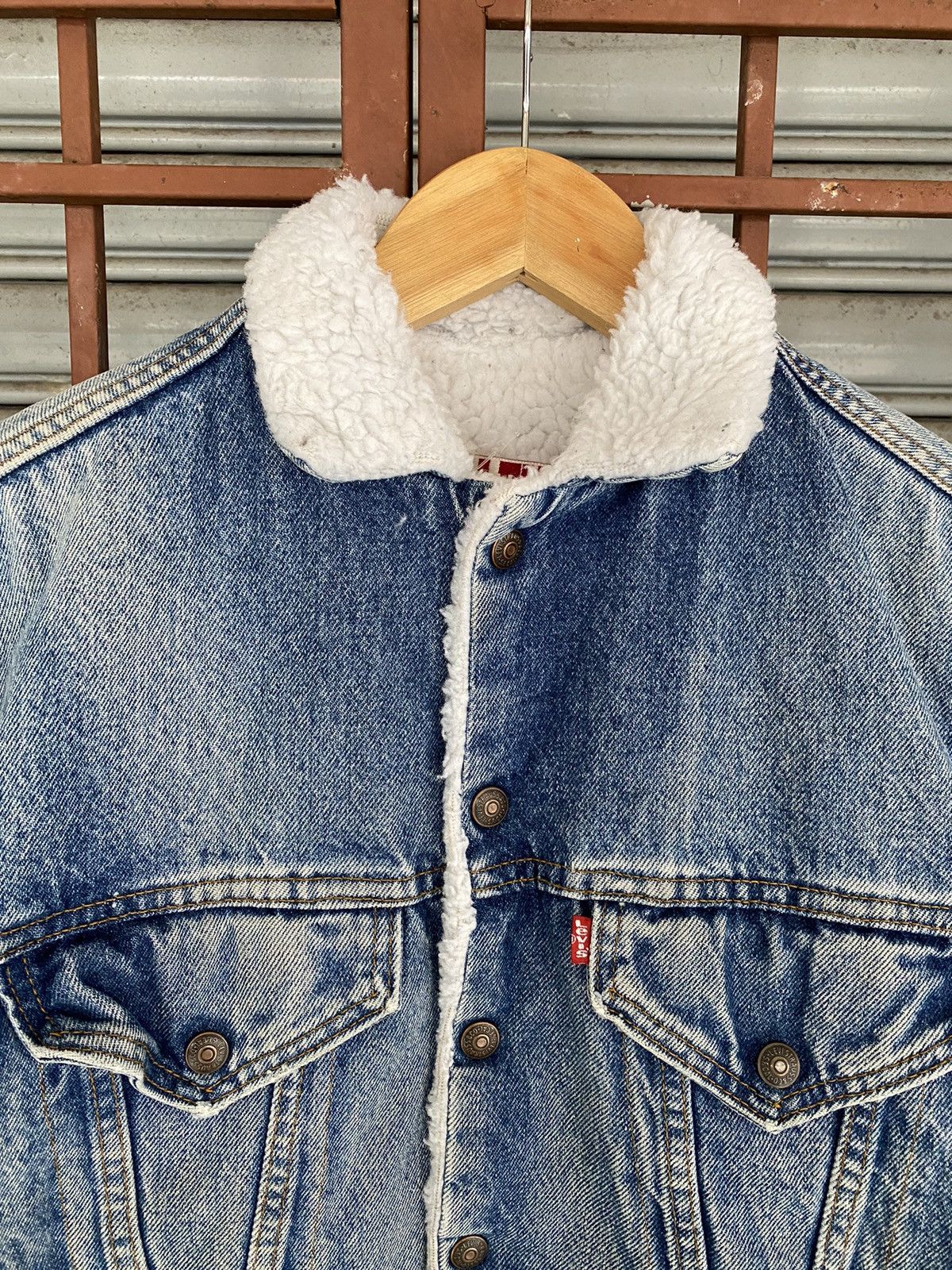 Levi's Vintage Levi's Denim Jacket Sherpa Lined Size M / US 6-8 / IT 42-44 - 5 Thumbnail