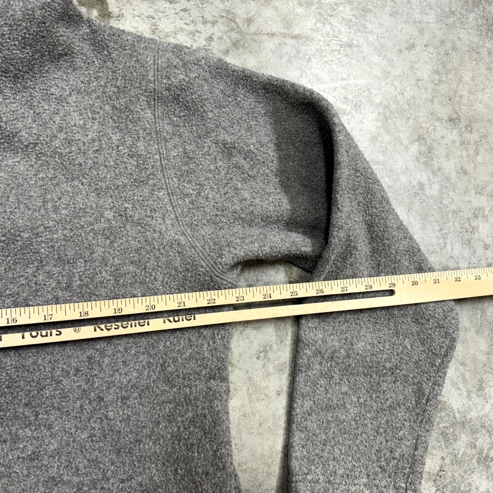 Old Navy Old Navy Hoodie Mens M Gray Fleece Pullover Drawstring Hem Sweatshirt Size US M / EU 48-50 / 2 - 7 Thumbnail