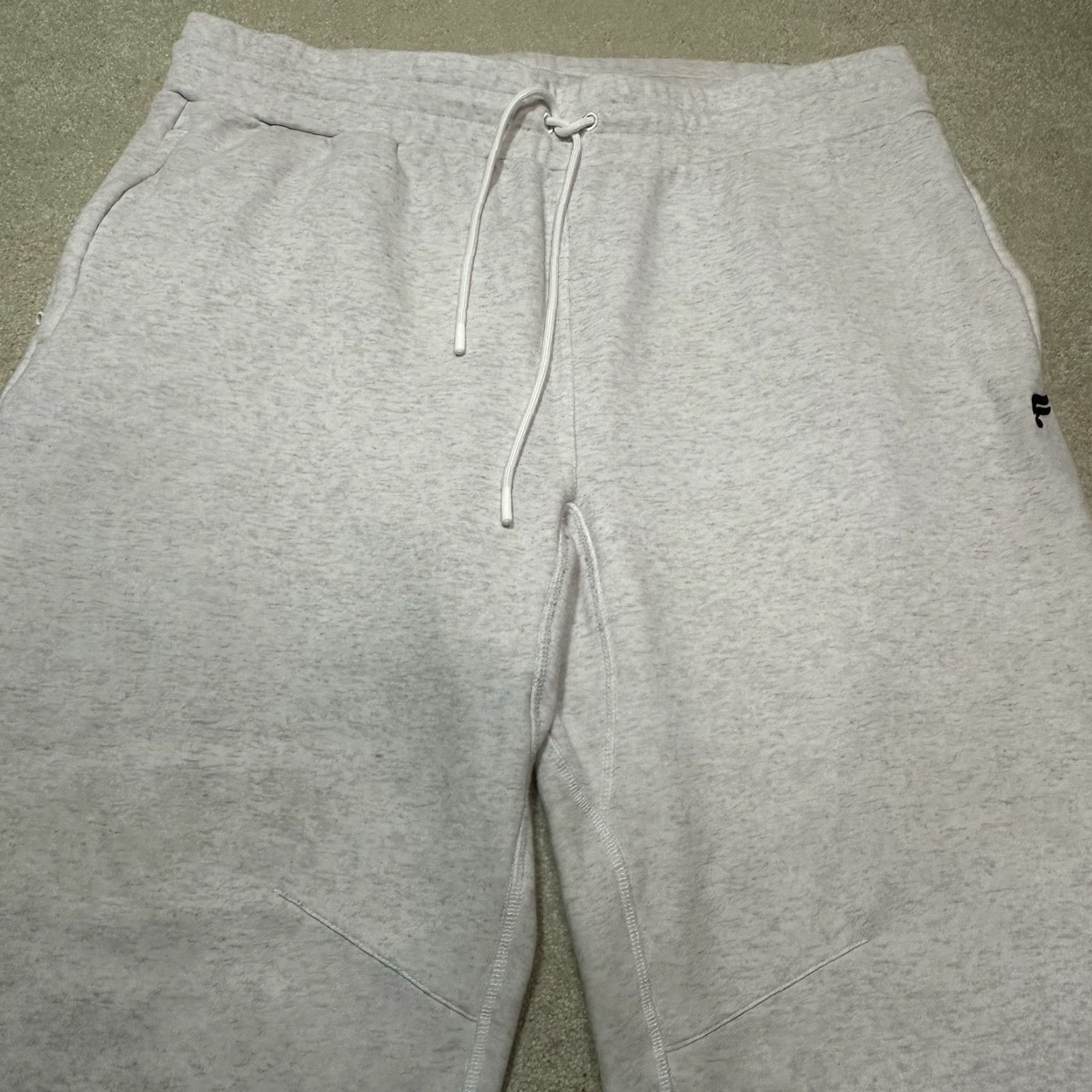Fabletics Fabletics Sweat Pants Mens 2XL XXL Beige Wide Leg Running Athleisure Pants Casual Activewear Size US 39 - 3 Thumbnail