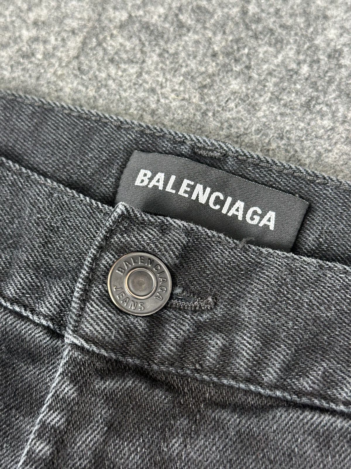 Balenciaga Balenciaga - Demna Gvasalia 2021 Straight Cut Jeans - Washed Size US 32 / EU 48 - 11 Thumbnail