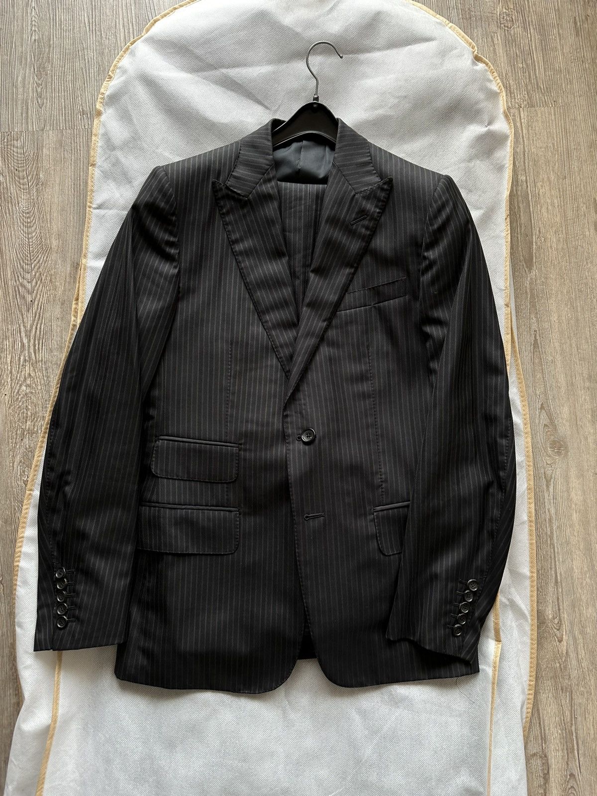Gucci × Tom Ford Gucci by Tom Ford Silk blend peak lapel suit