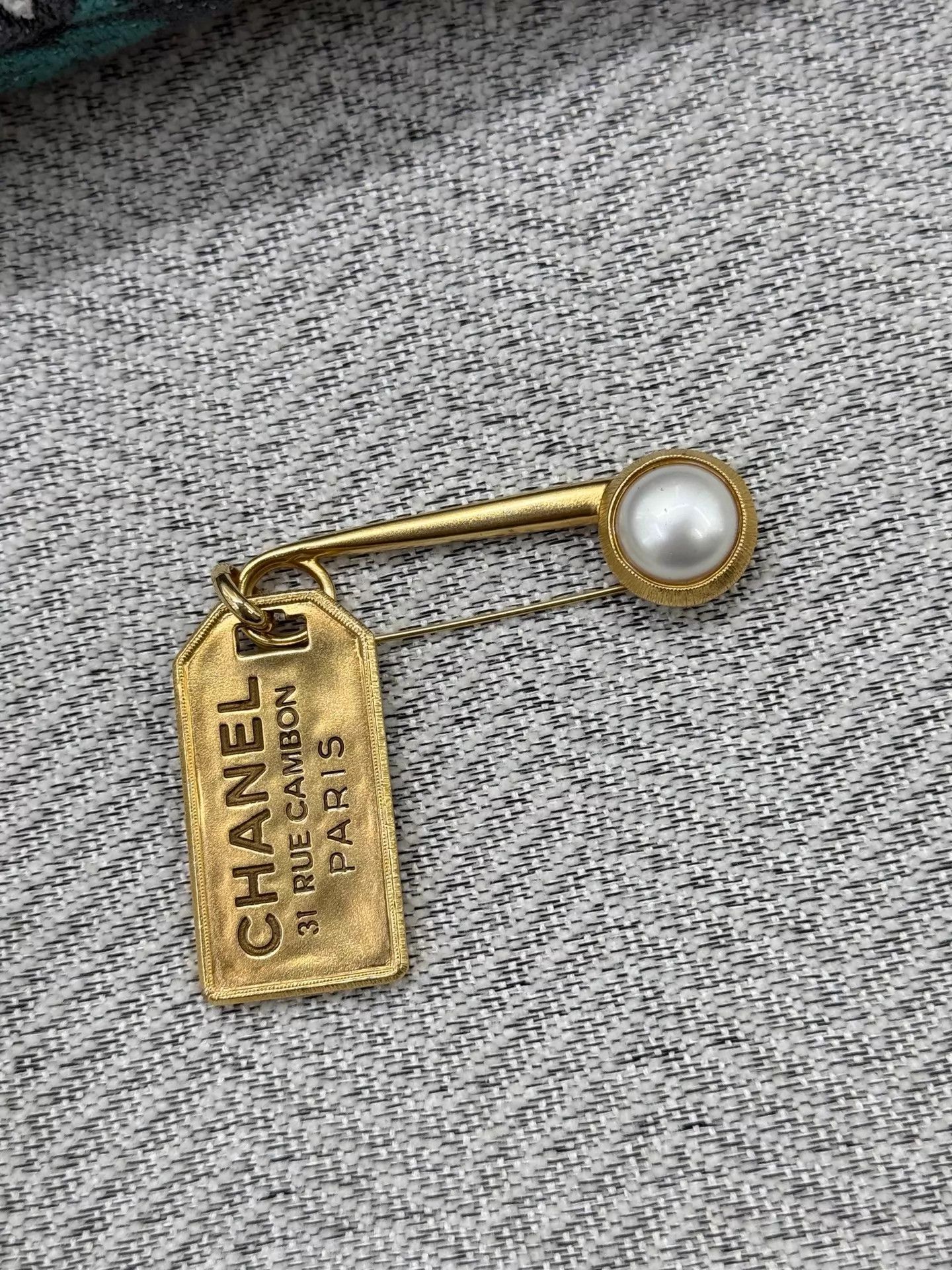 Chanel Chanel Metal Logo Pearl Brooch New with Box Size ONE SIZE - 3 Thumbnail