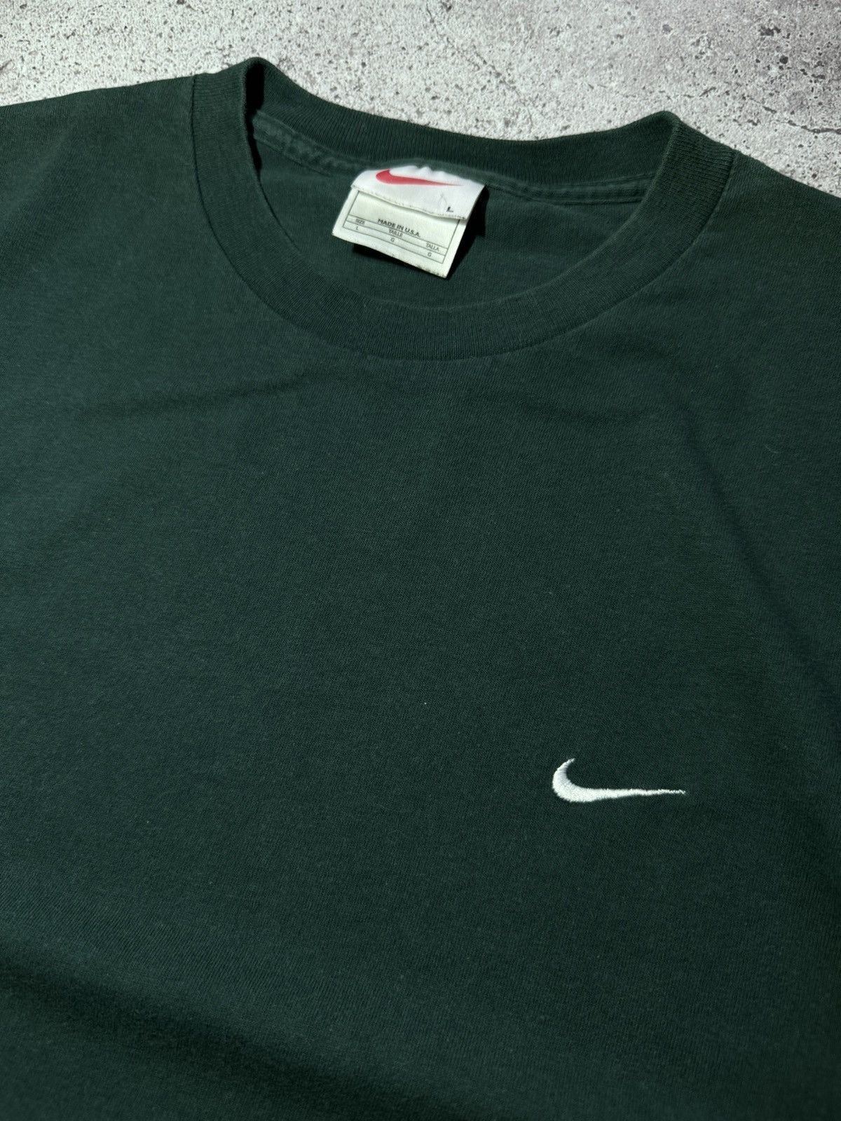 Nike × Vintage Vintage Nike embroidered logo y2k Green T-Shirt Size US L / EU 52-54 / 3 - 3 Thumbnail
