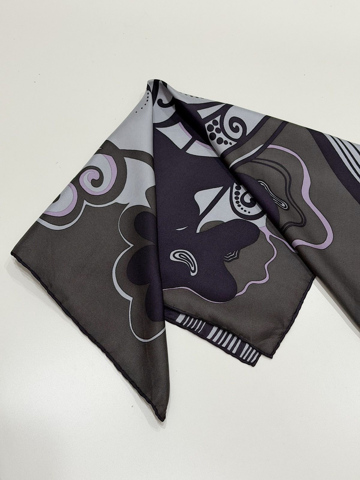 Gucci GUCCI Tom Ford 2001 Floral Silk Bandana Scarf Demna Runway Size ONE SIZE - 14 Thumbnail