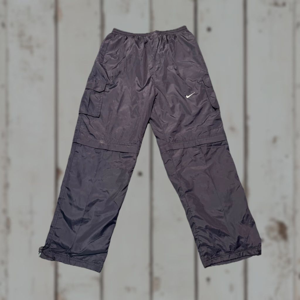 Nike VINTAGE Nike Mens Black Cargo Pants/Shorts Windbreaker 90s Baggy L/XL Wind Pants Size US 33 - 1 Thumbnail