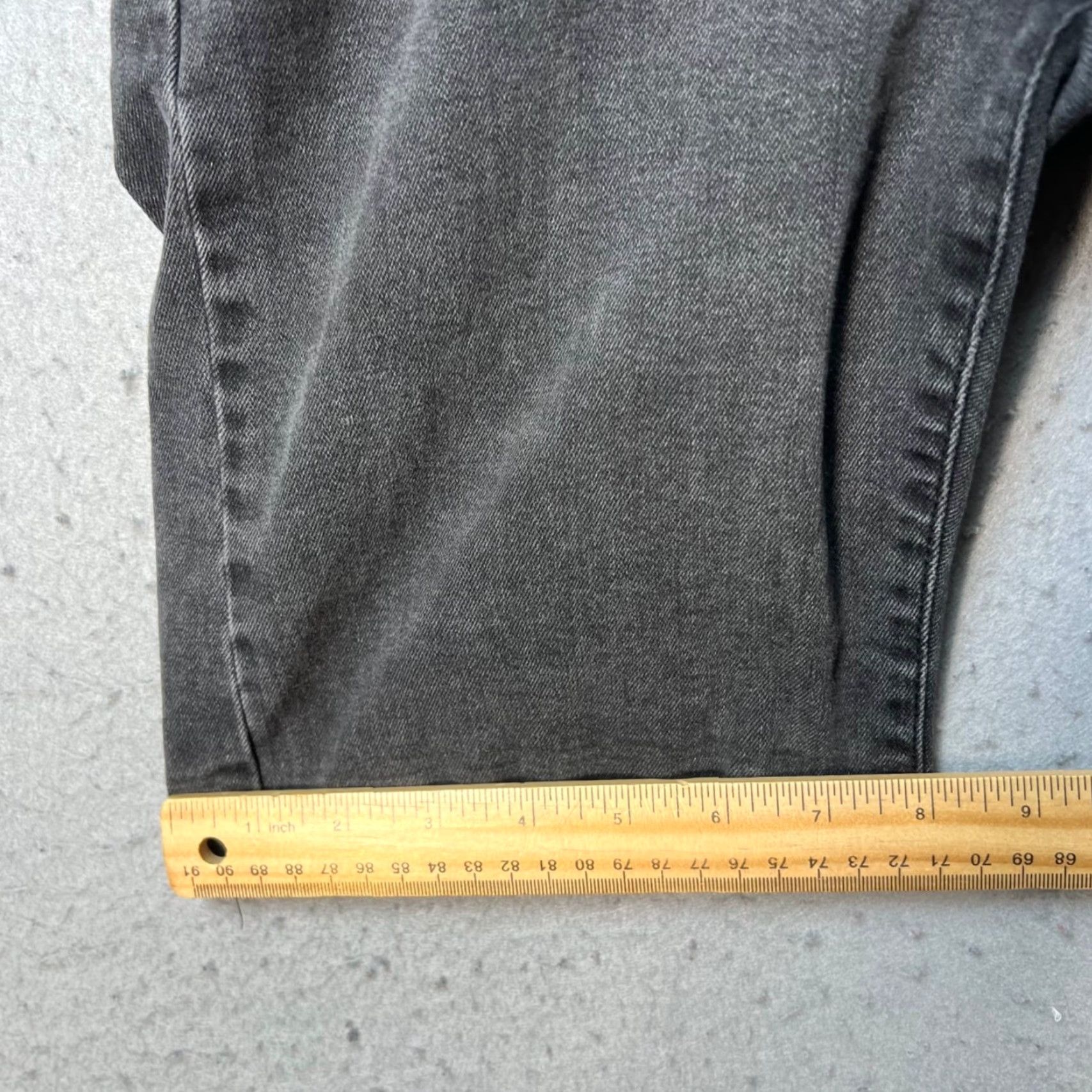 Won Hundred Won Hundred Womens Bermuda Shorts 28 Distressed Gray Denim Flat Front Low Rise 5-Pocket Cotton Blend Size 28" / US 6 / IT 42 - 7 Thumbnail