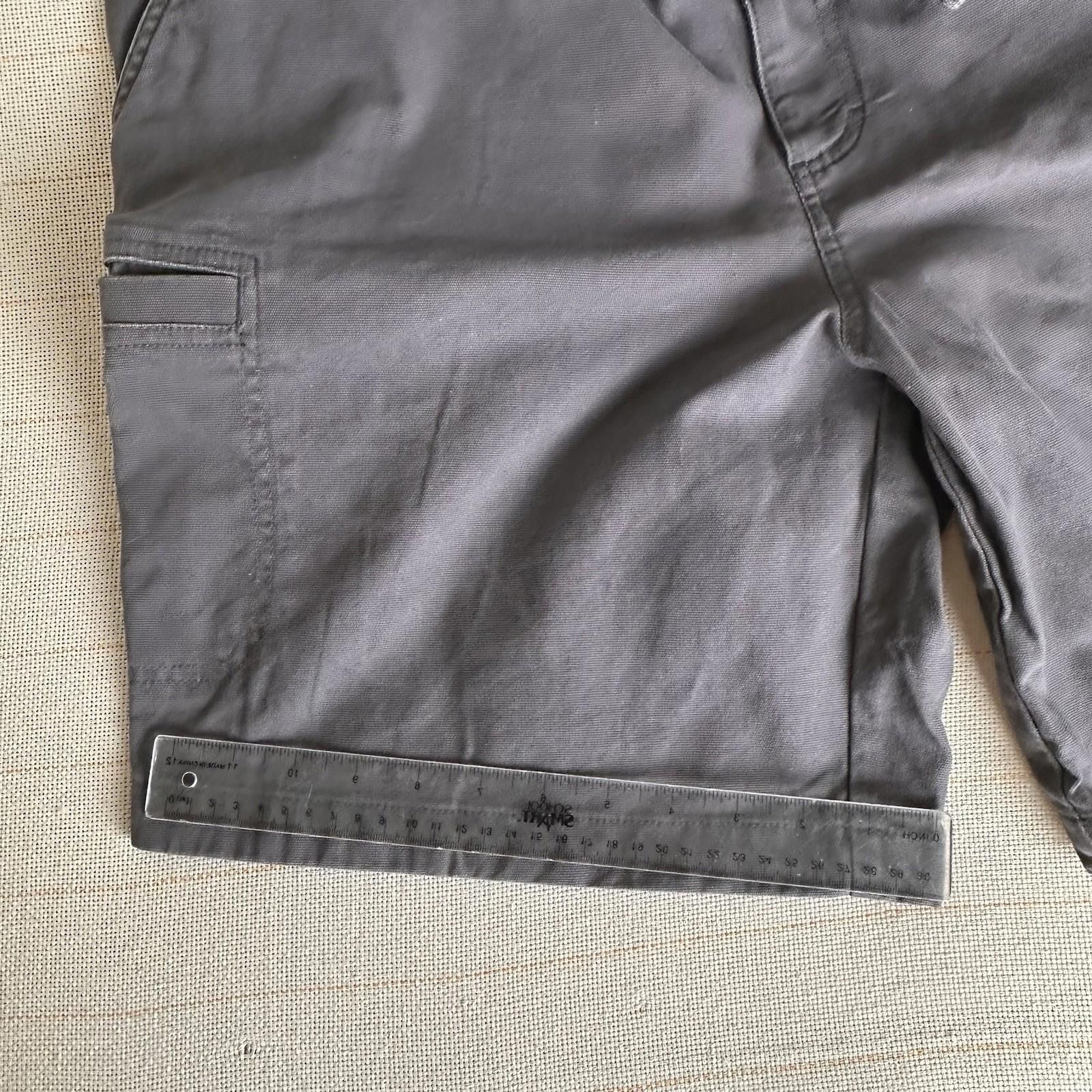 L.L. Bean L.L Bean Flat Front Gray Shorts with Natural Fit Size US 38 / EU 54 - 5 Thumbnail