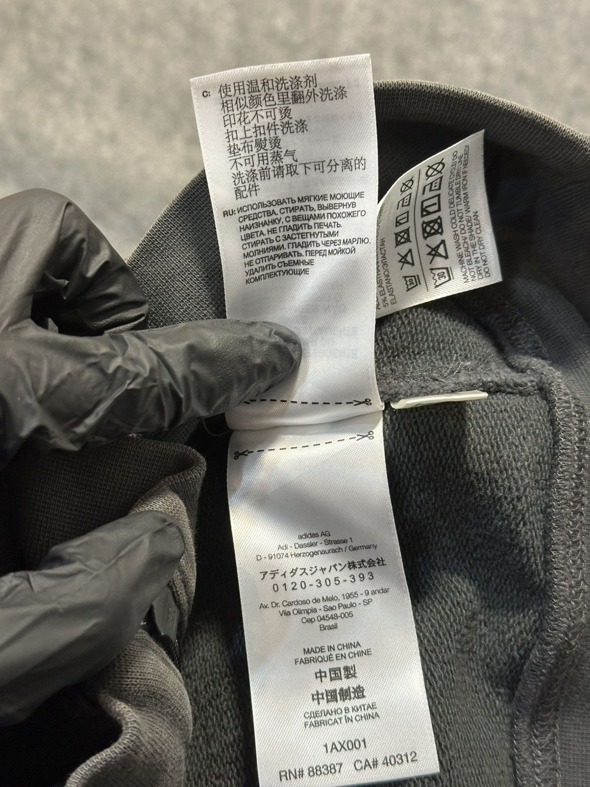 Y-3 Y-3 brand zip-up hoodie in a dark grey color. Size US M / EU 48-50 / 2 - 16 Thumbnail