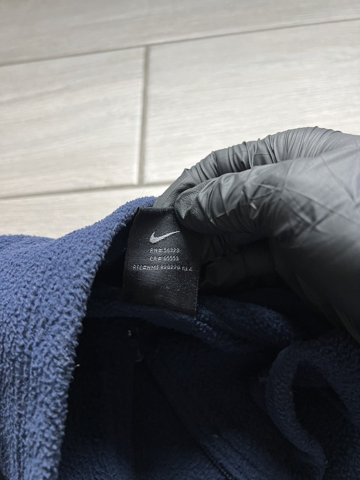 Nike × Vintage Vintage 90 NIKE FLEECE VINTAGE CENTER LOGO HOODIE 00’s Size US L / EU 52-54 / 3 - 10 Thumbnail