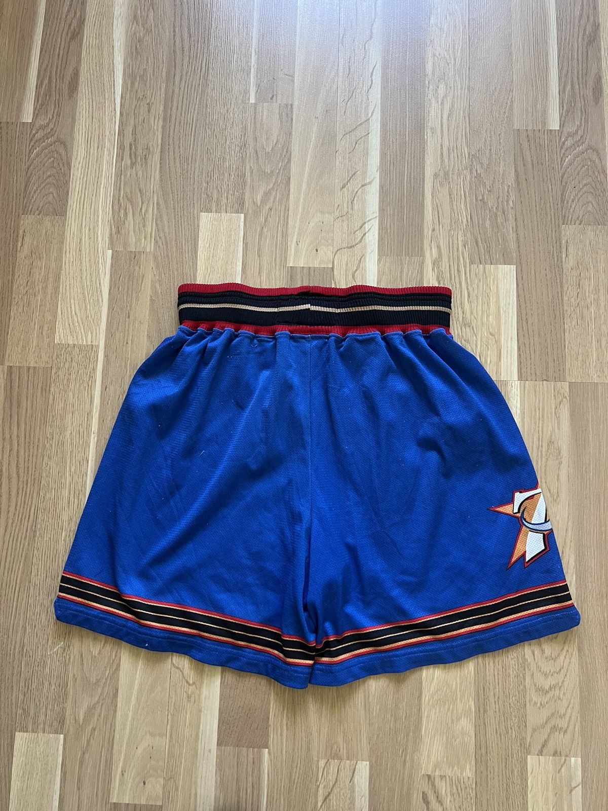 Champion VTG 90's Philadelphia sixers 76ers NBA champion rare shorts Size US 32 / EU 48 - 6 Thumbnail