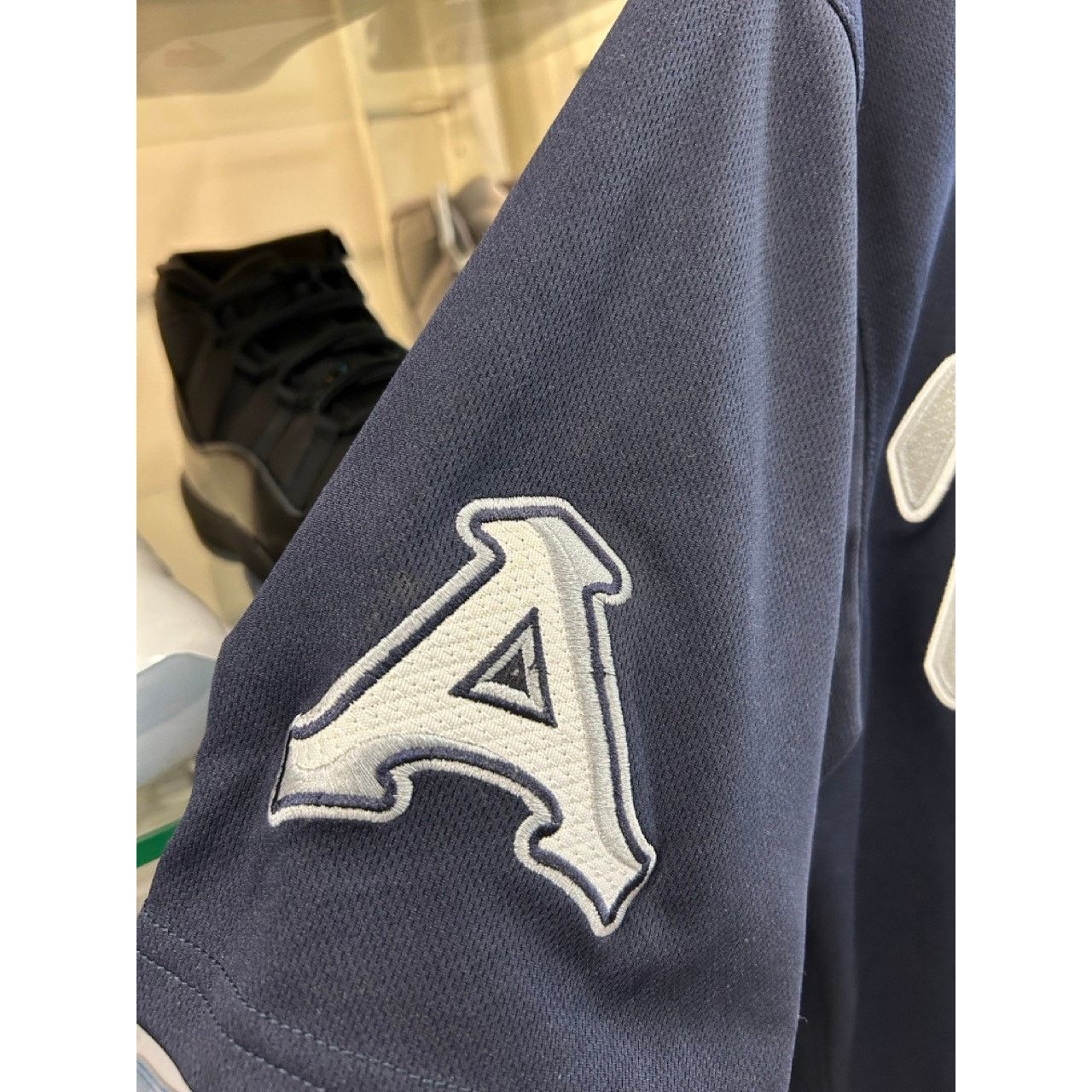 MLB Furiazui Udi Moralova baseball jersey size L B16 Size US L / EU 52-54 / 3 - 2 Thumbnail