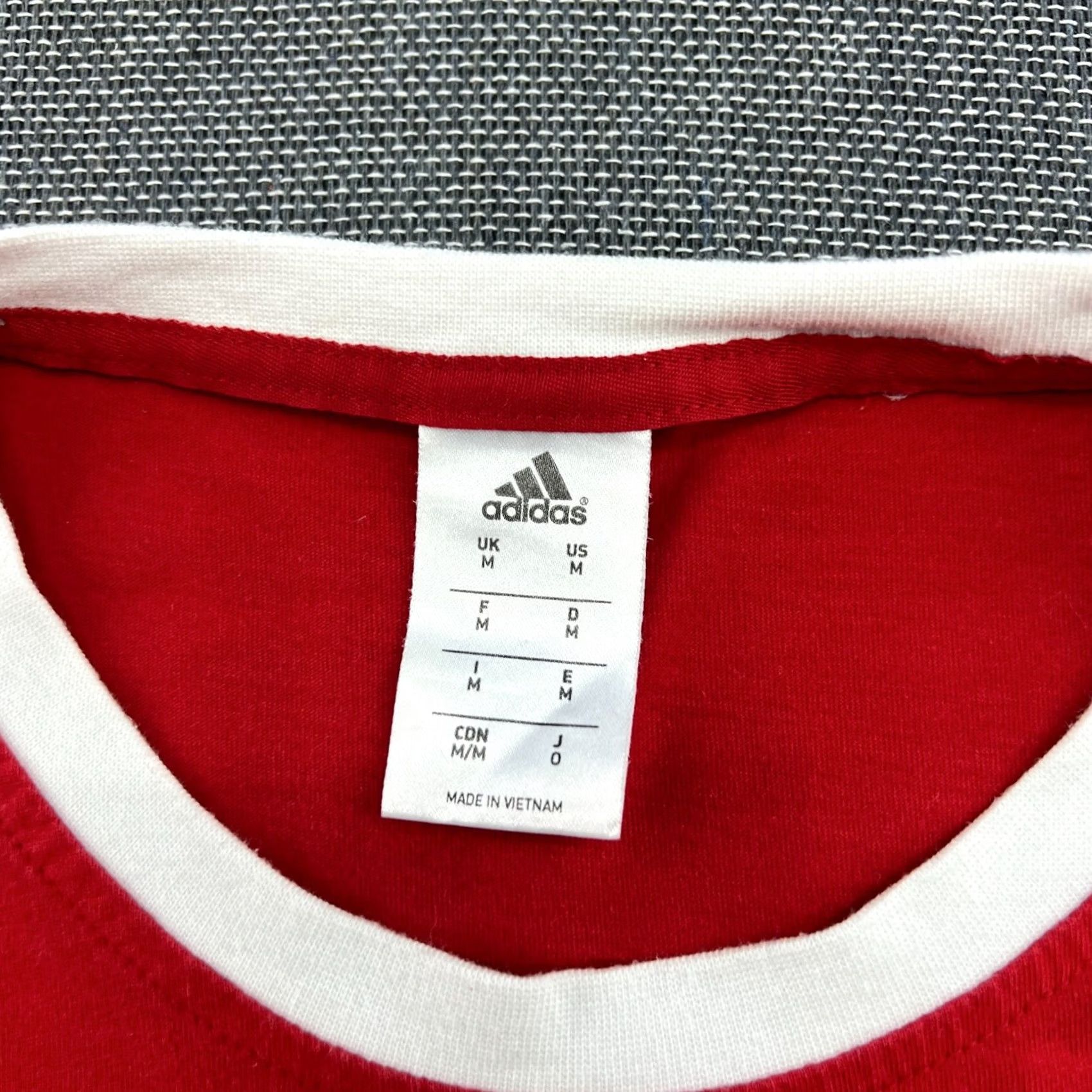 Adidas adidas Bayern Munich Training Shirt Mens Medium Red Jersey Tee Size US M / EU 48-50 / 2 - 4 Thumbnail