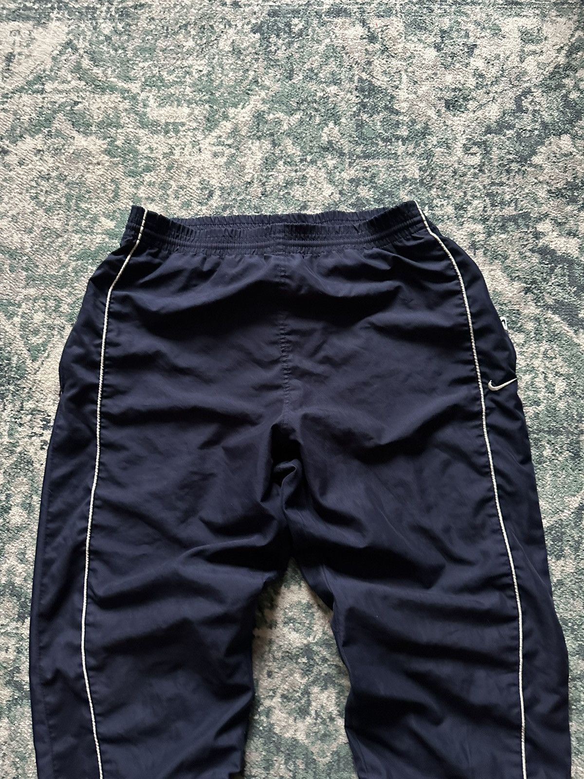Nike VINTAGE NIKE SWOOSH NYLON FLARED TRACK PANTS Y2K S Size US 31 - 4 Thumbnail