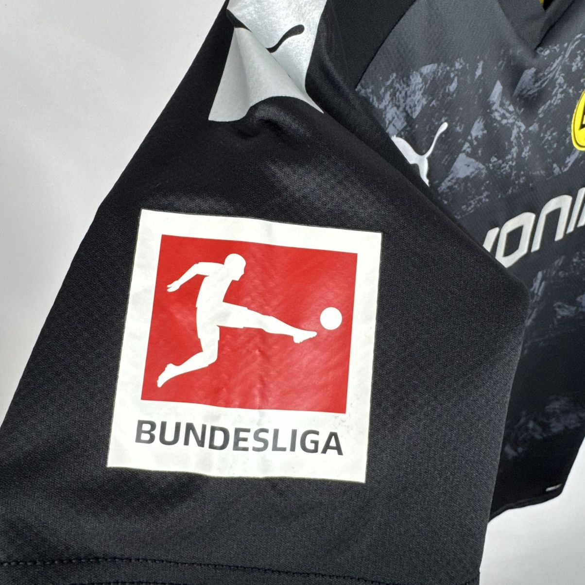 Puma BORUSSIA DORTMUND 2019 2020 AWAY SOCCER JERSEY #11 REUS Size US L / EU 52-54 / 3 - 5 Thumbnail